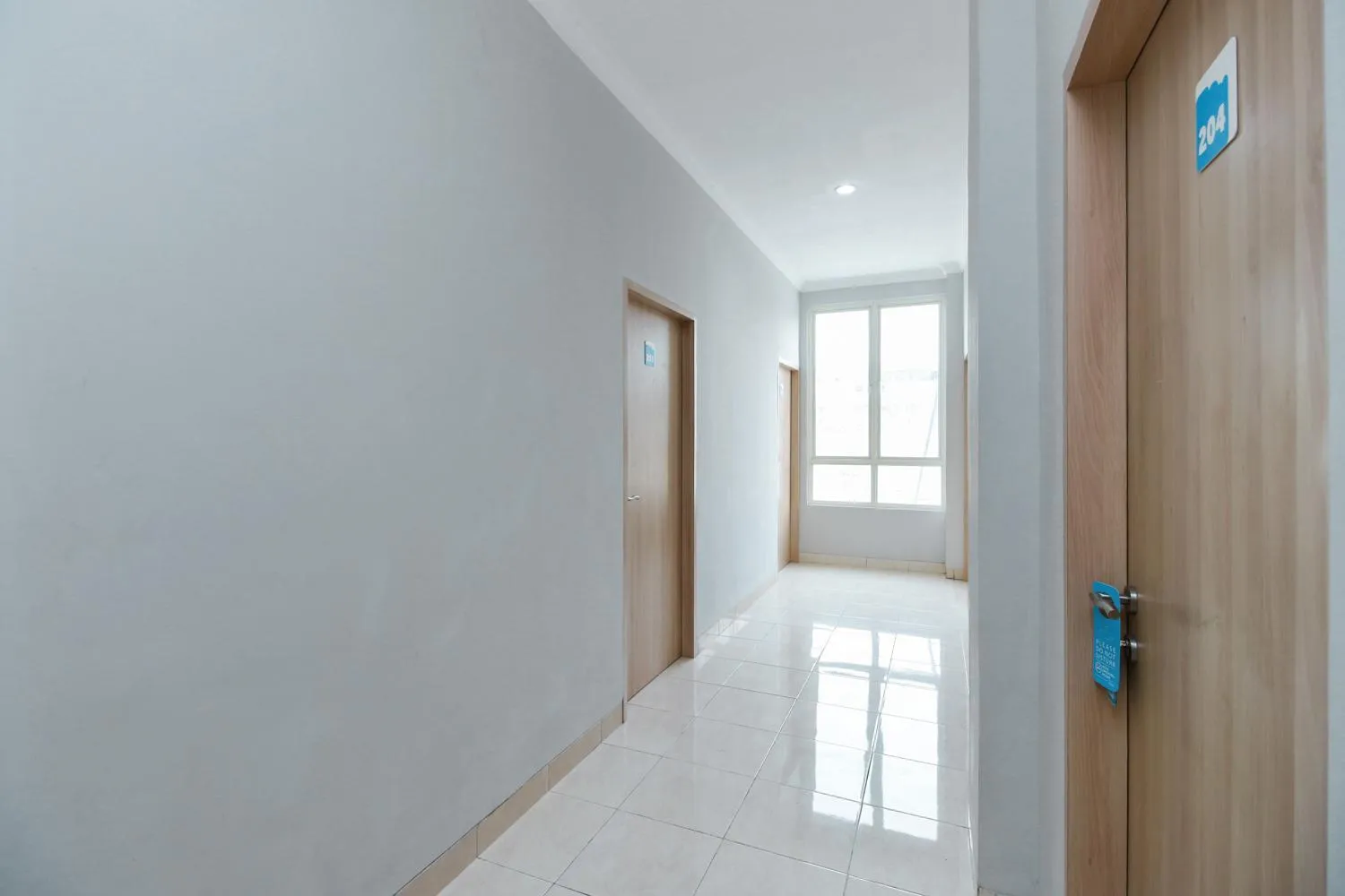 Facade/entrance in RedDoorz Syariah @ Cinere Depok