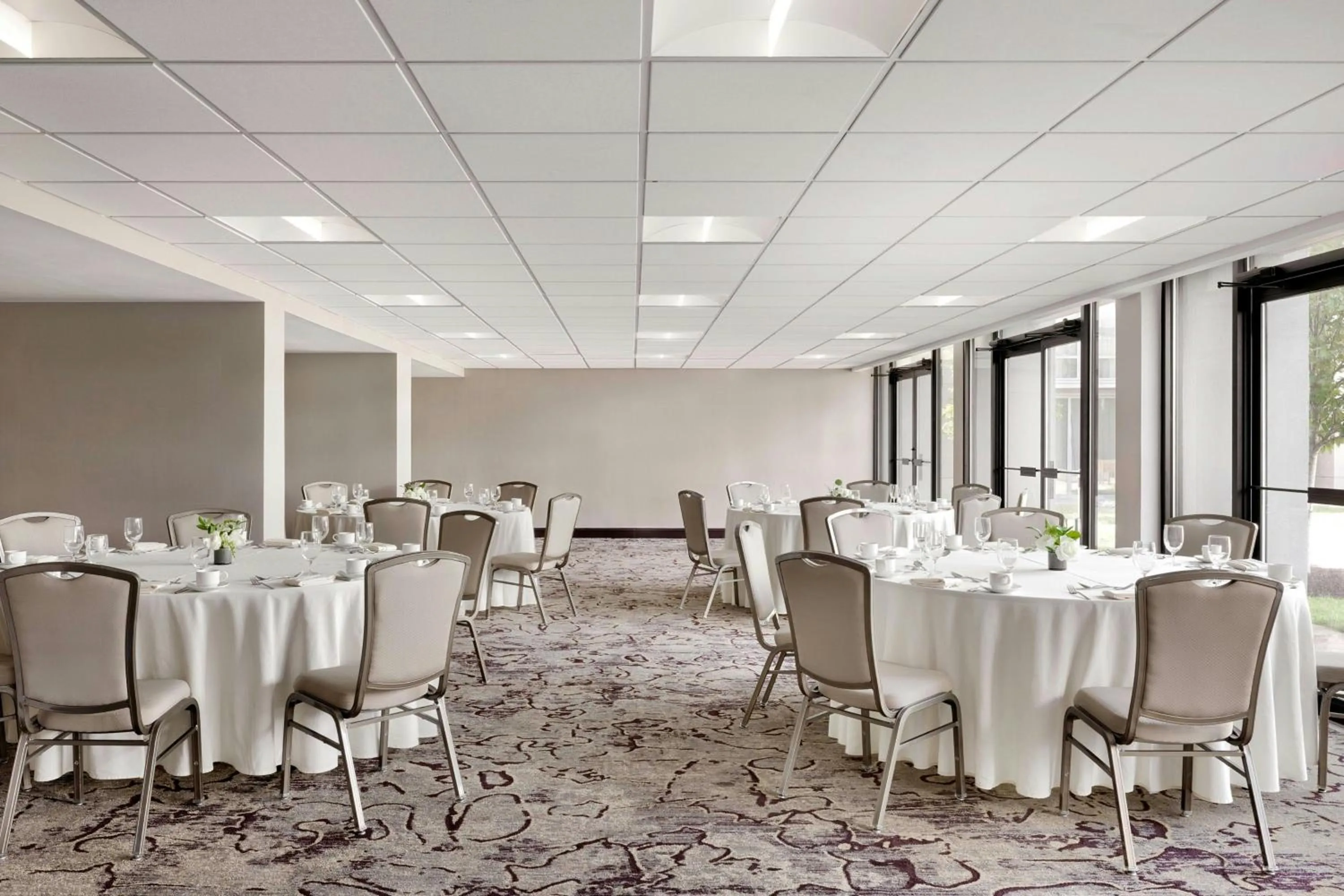 Meeting/conference room in Delta Hotels by Marriott Somerset