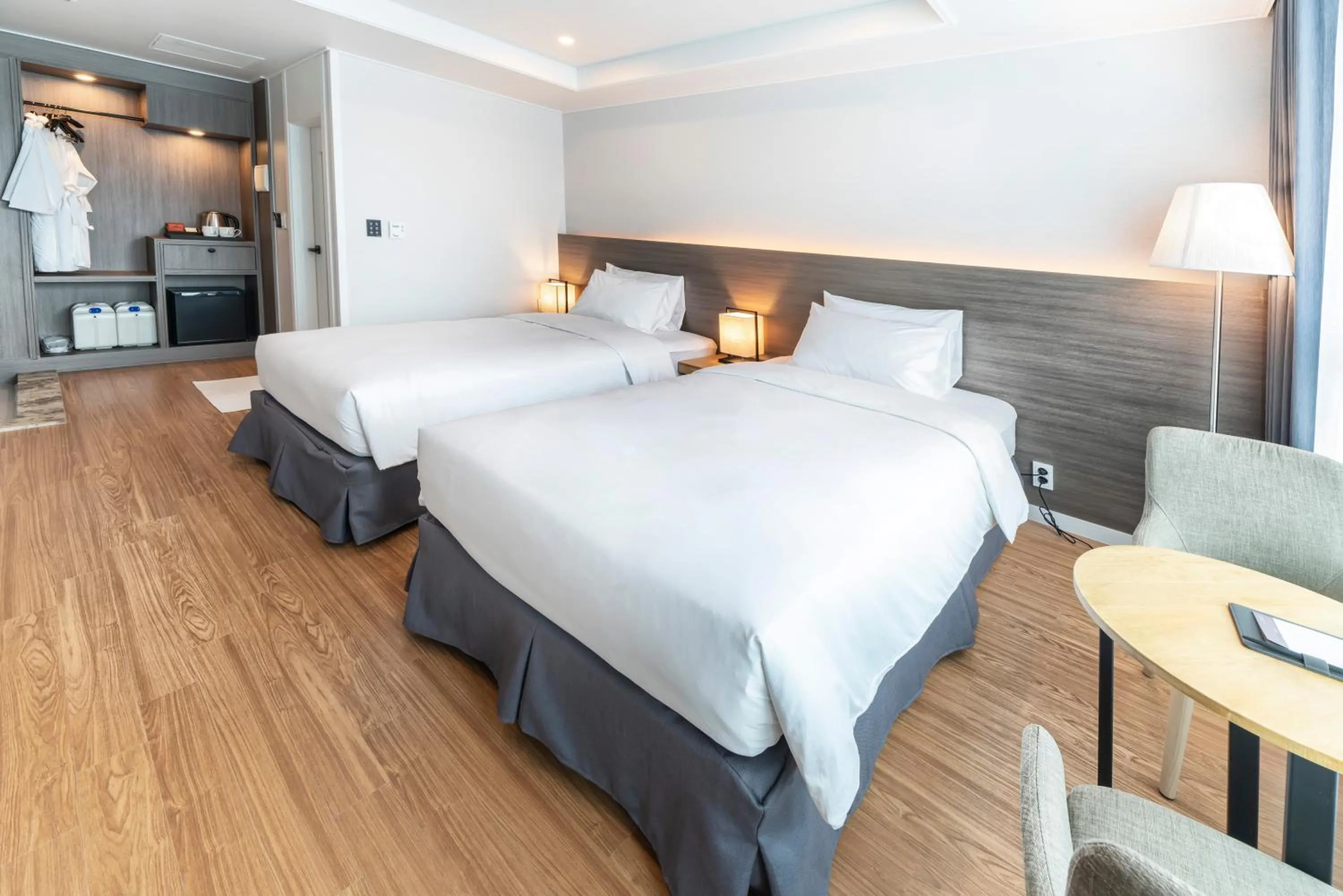 Bed in The Mains Hotel