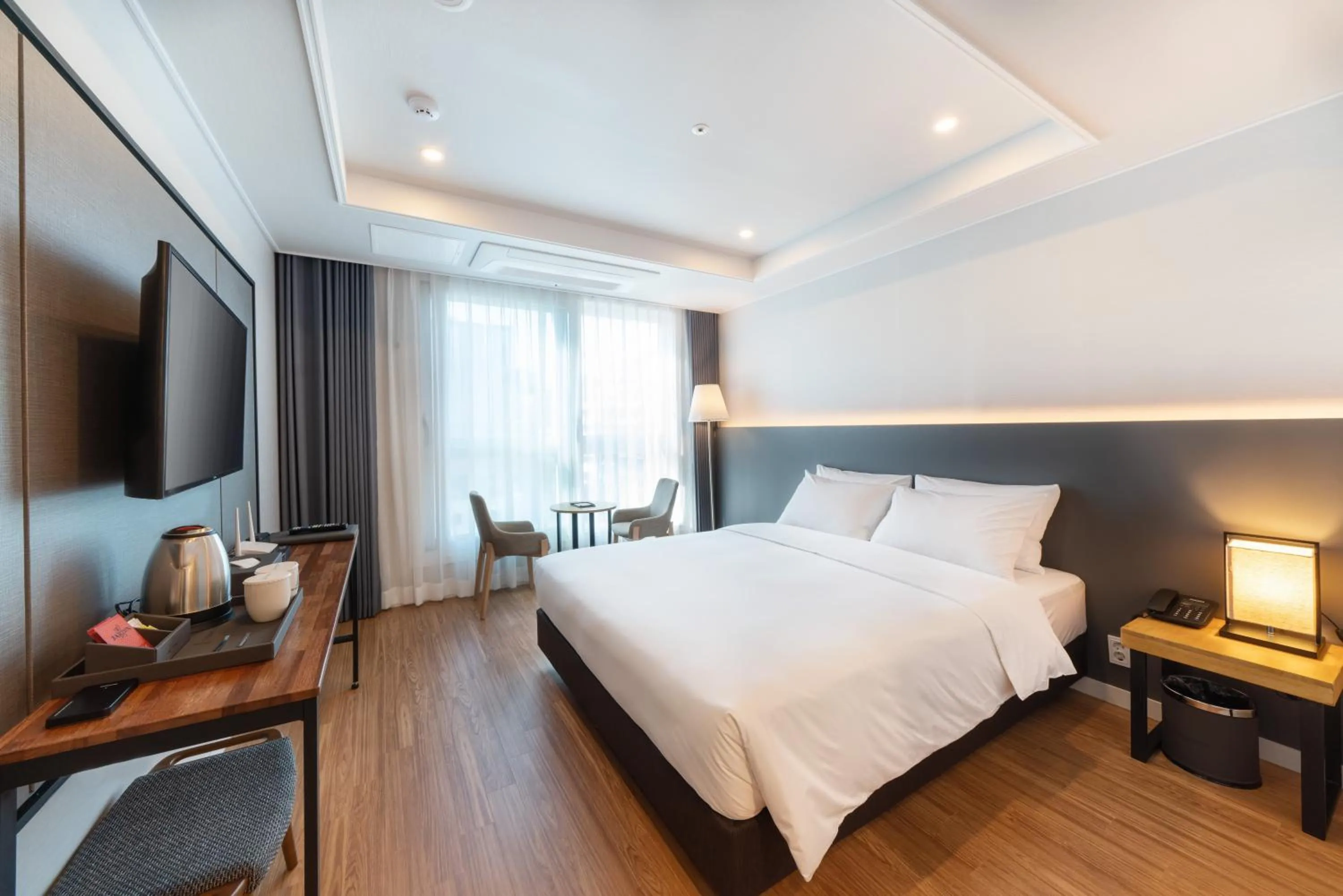 Bed in The Mains Hotel