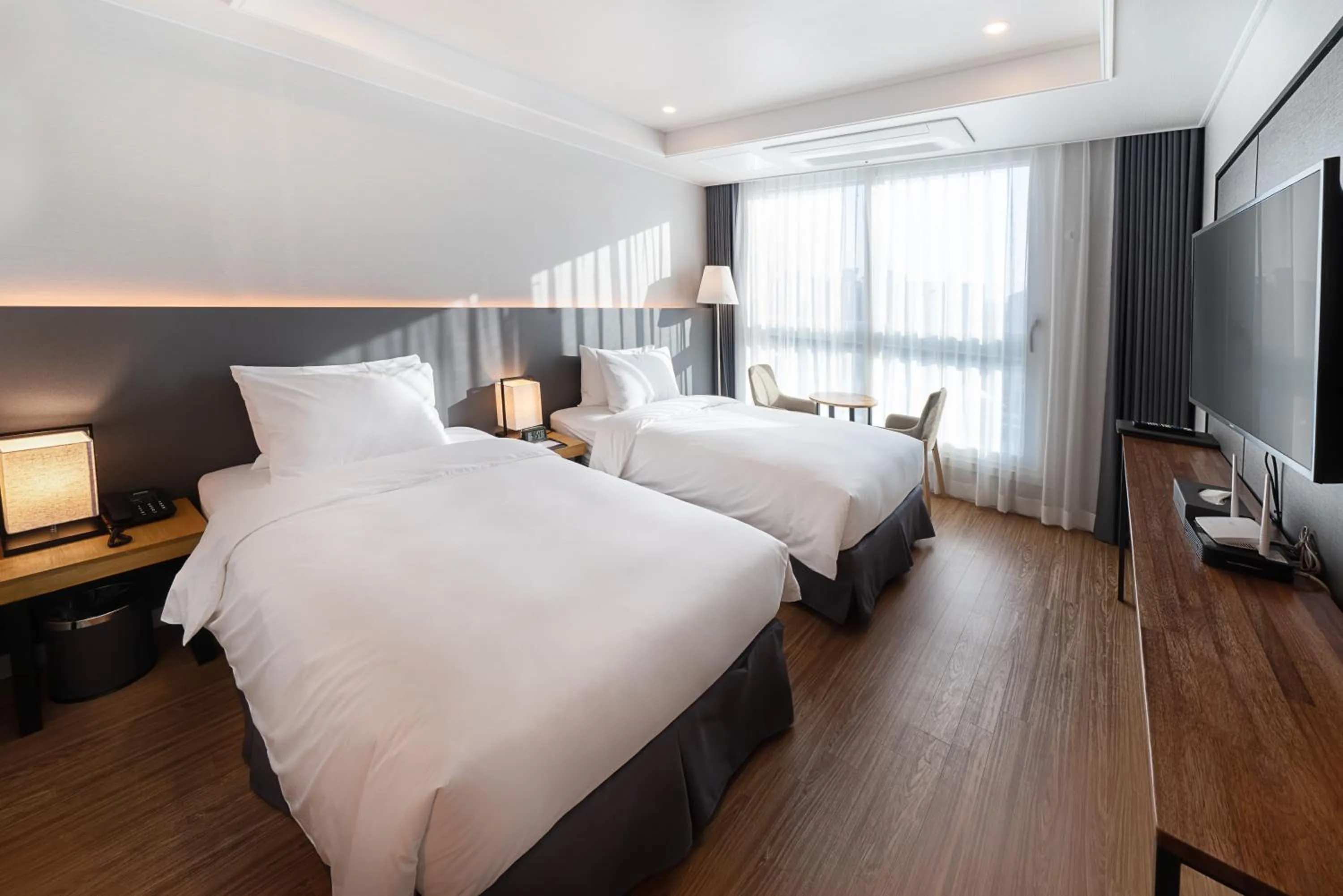 Bed in The Mains Hotel