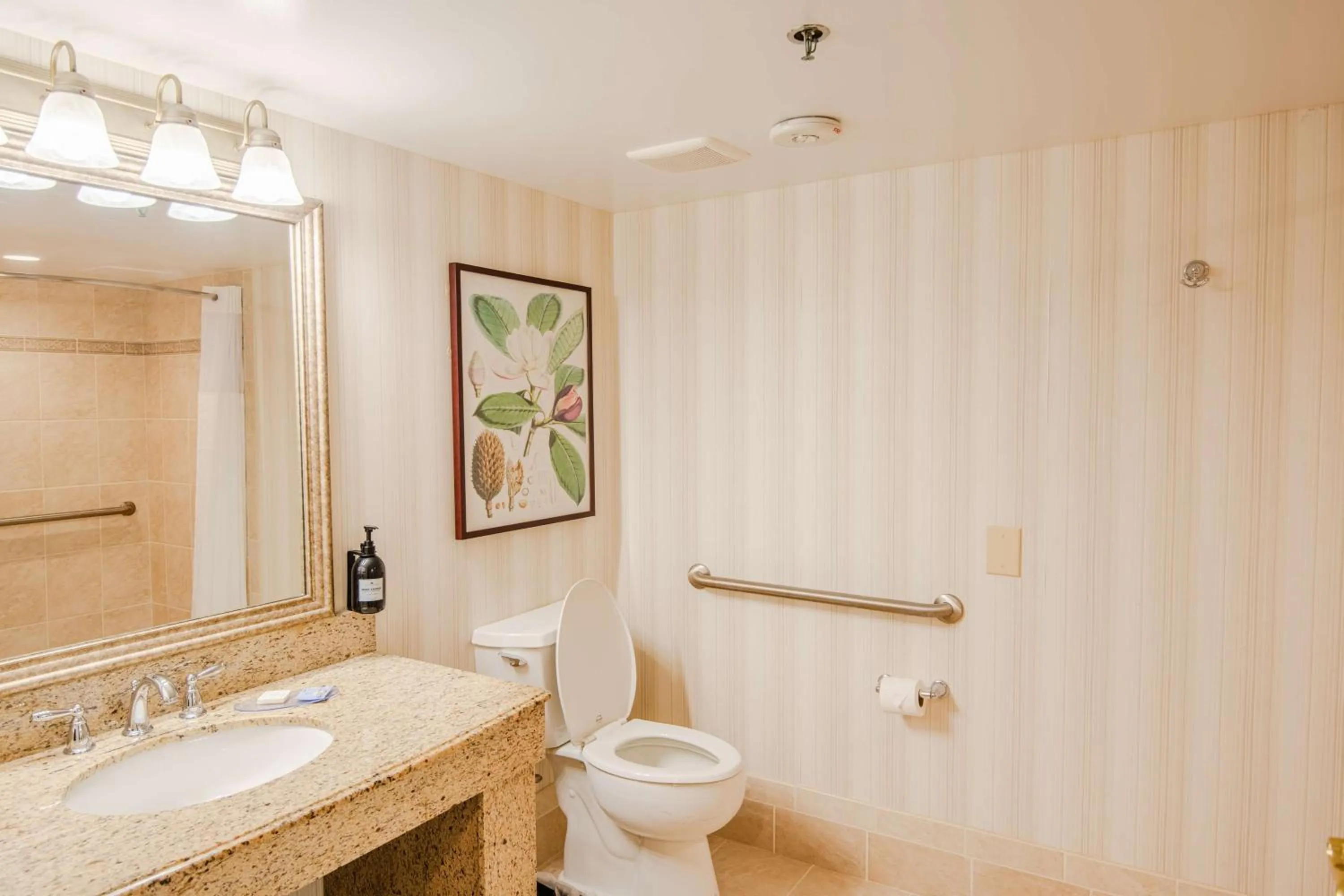 Bathroom in The Founders Inn & Spa Tapestry Collection By Hilton