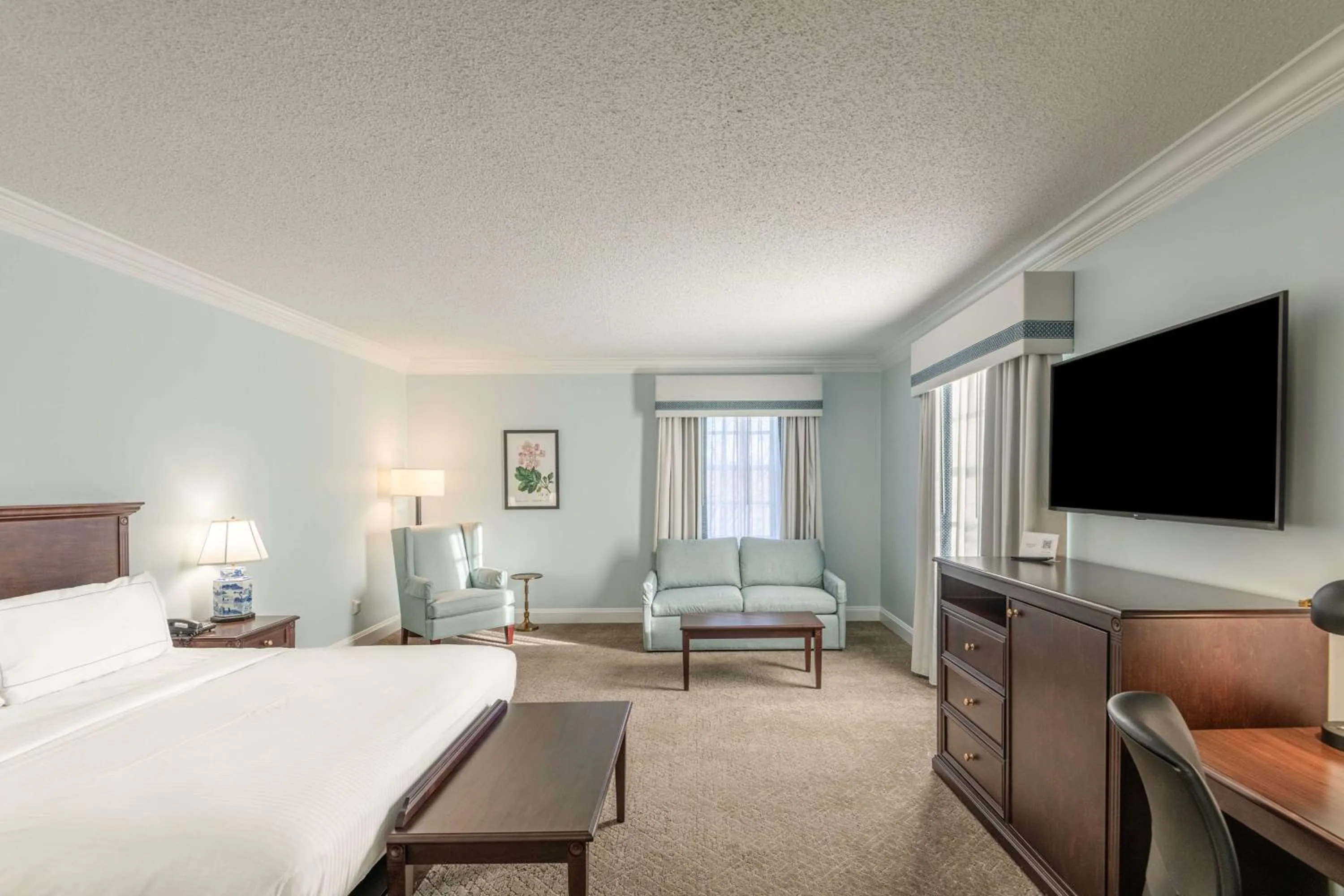 Bed in The Founders Inn & Spa Tapestry Collection By Hilton