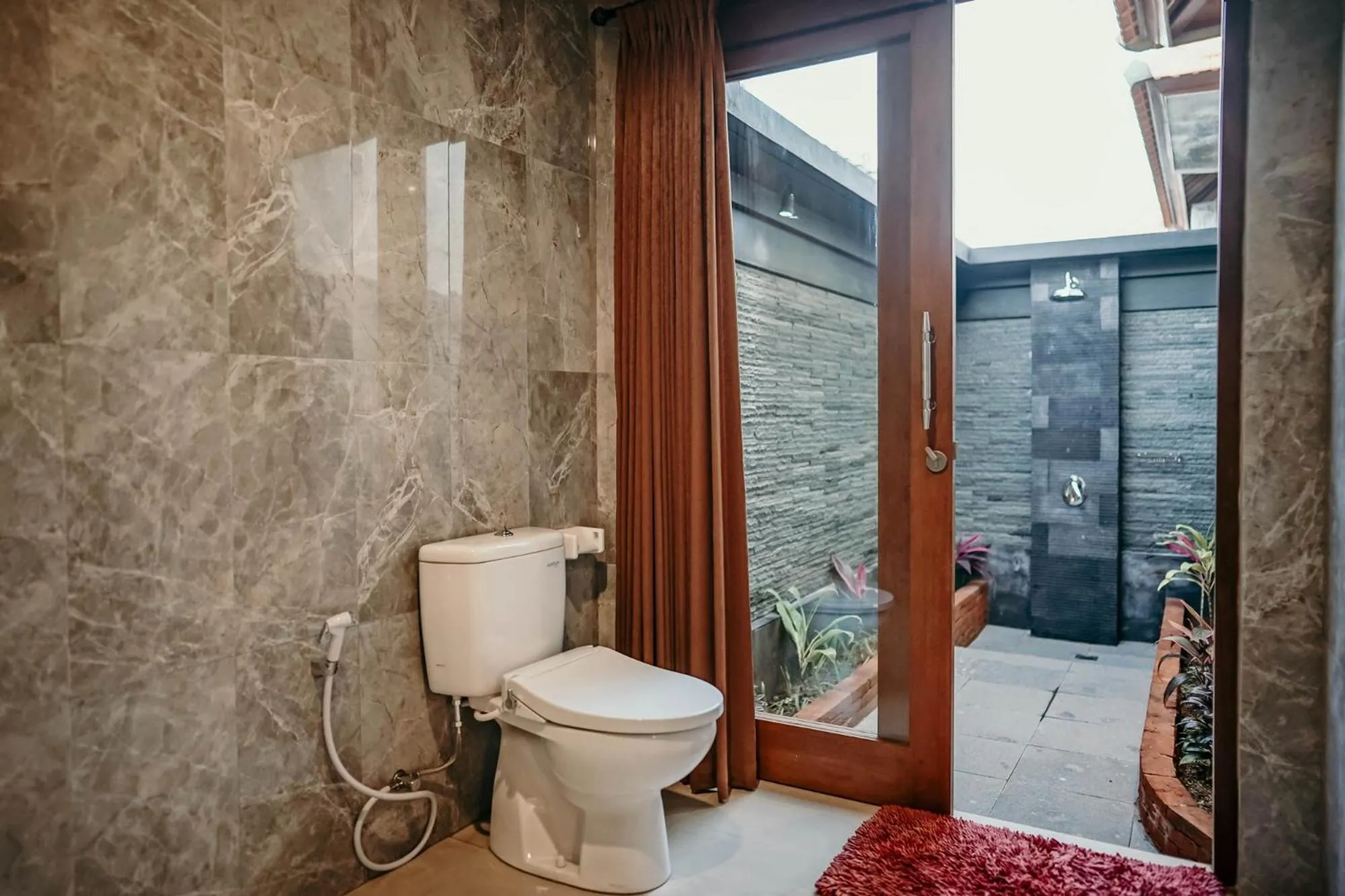 Toilet in Widi Agung Villa