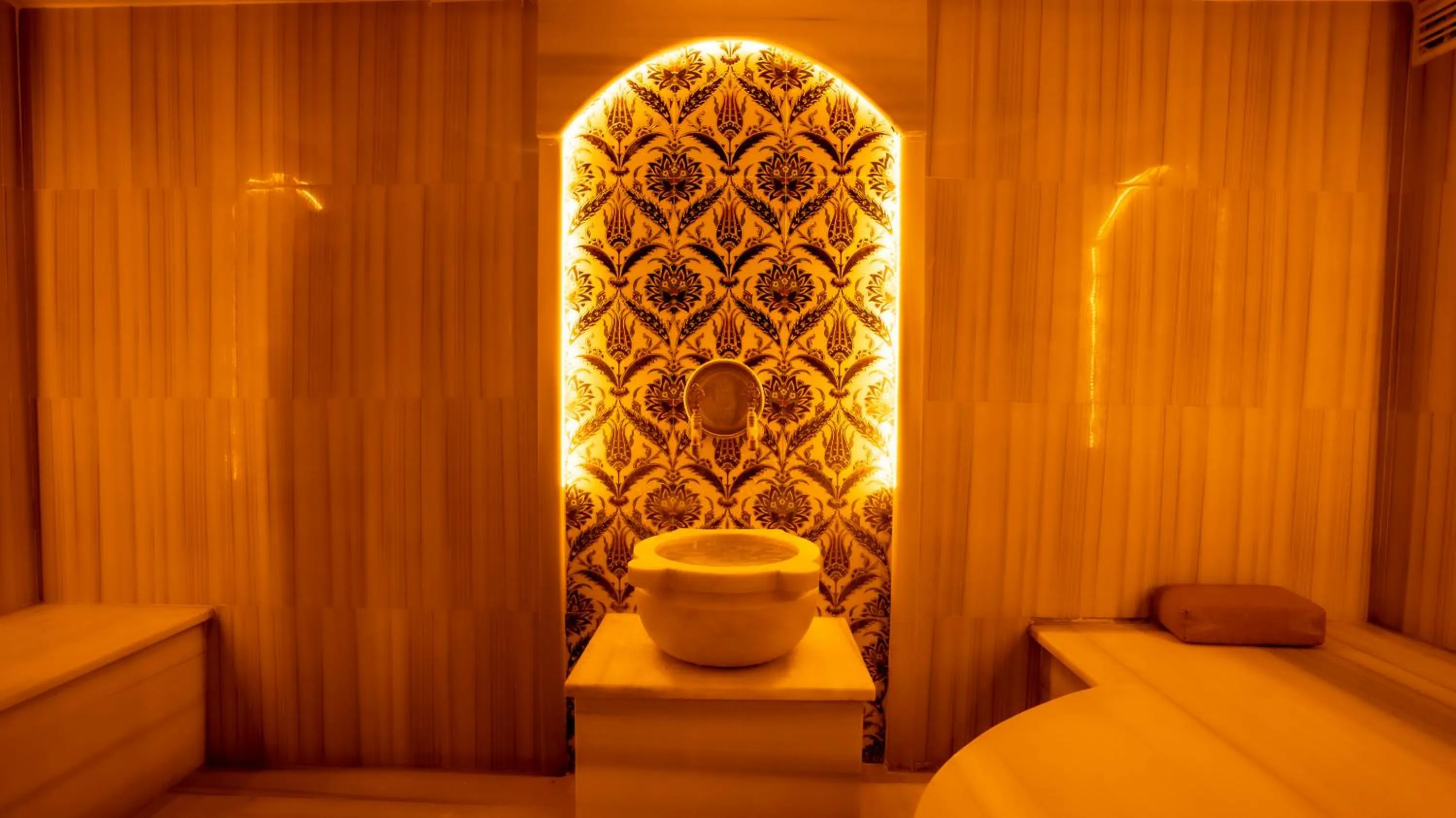 Spa and wellness centre/facilities in Farina Hotel By Cigno