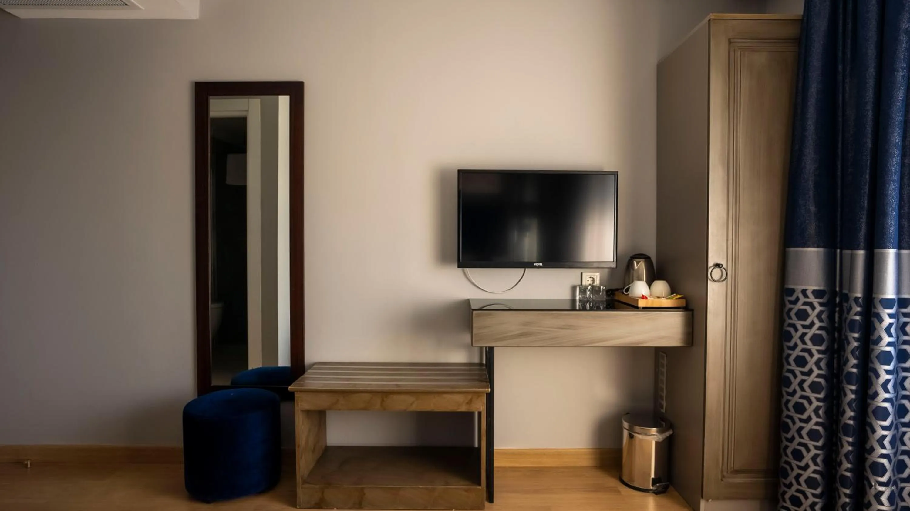 TV and multimedia in Farina Hotel By Cigno