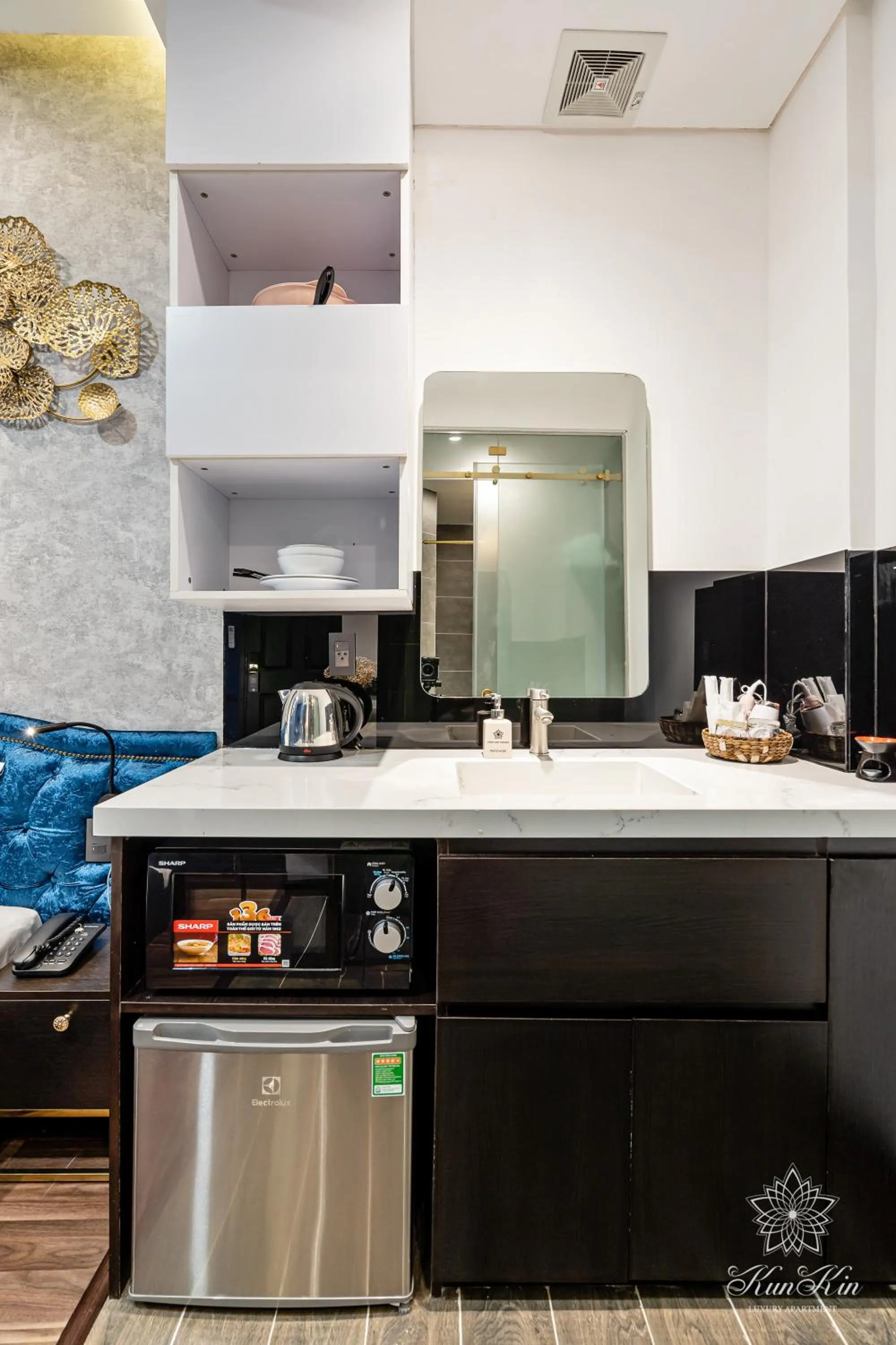 microwave in KunKin Luxury Hotel & Apartment