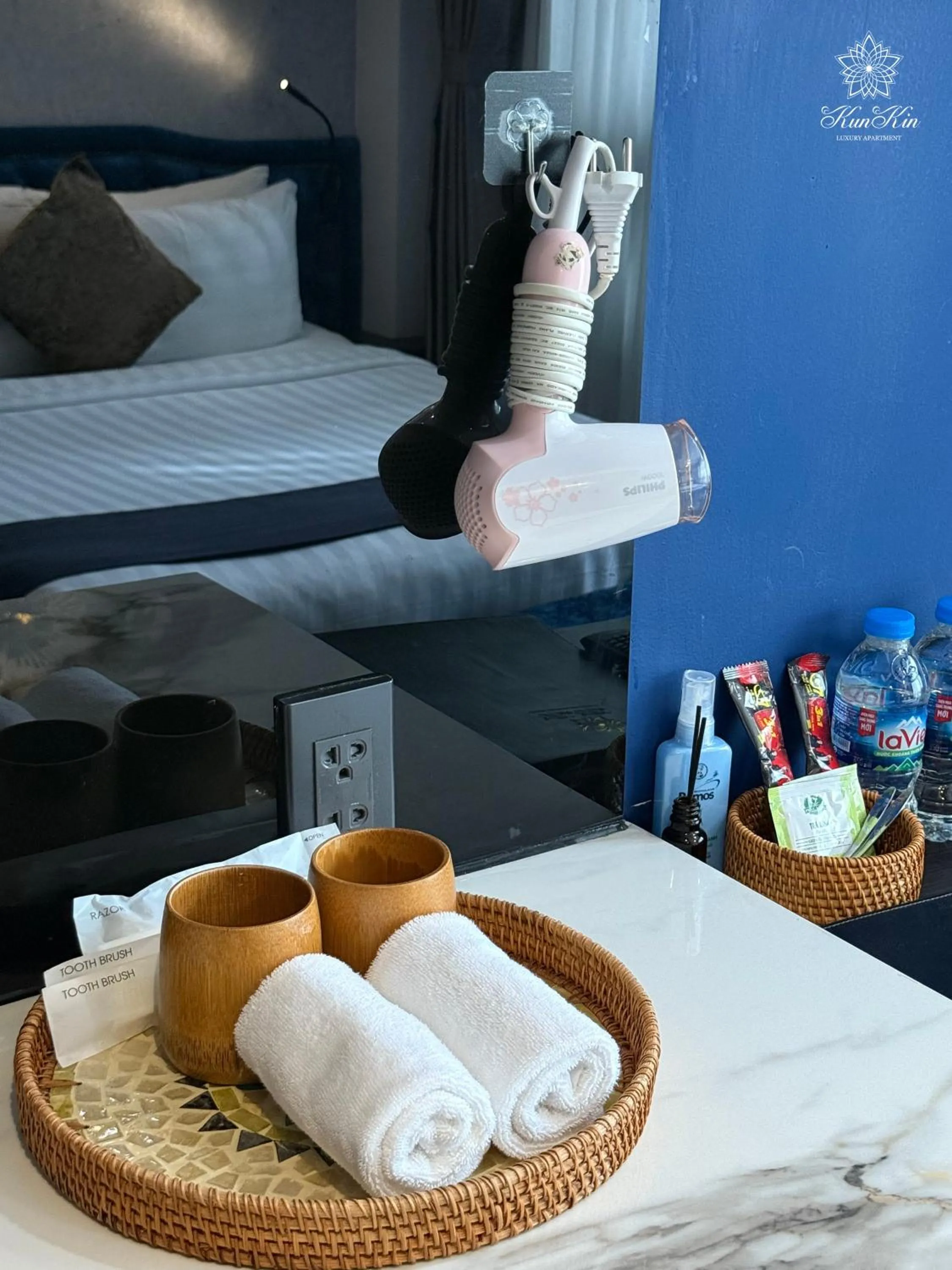 hair dryier, Bed in KunKin Luxury Hotel & Apartment
