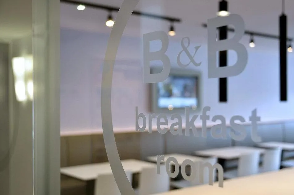 Property building in B&B Hotel Mannheim-Neuostheim