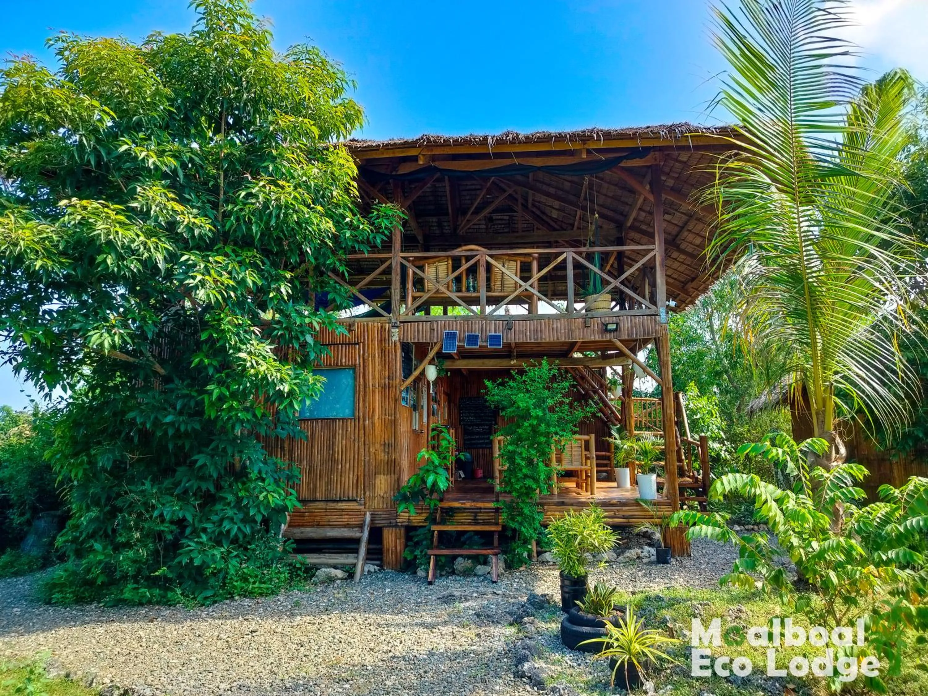 Dining area in Moalboal Eco Lodge