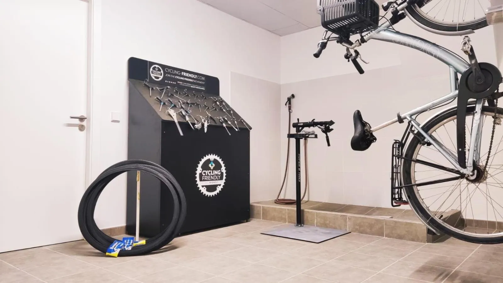 Cycling in Ynaira hotel & Spa