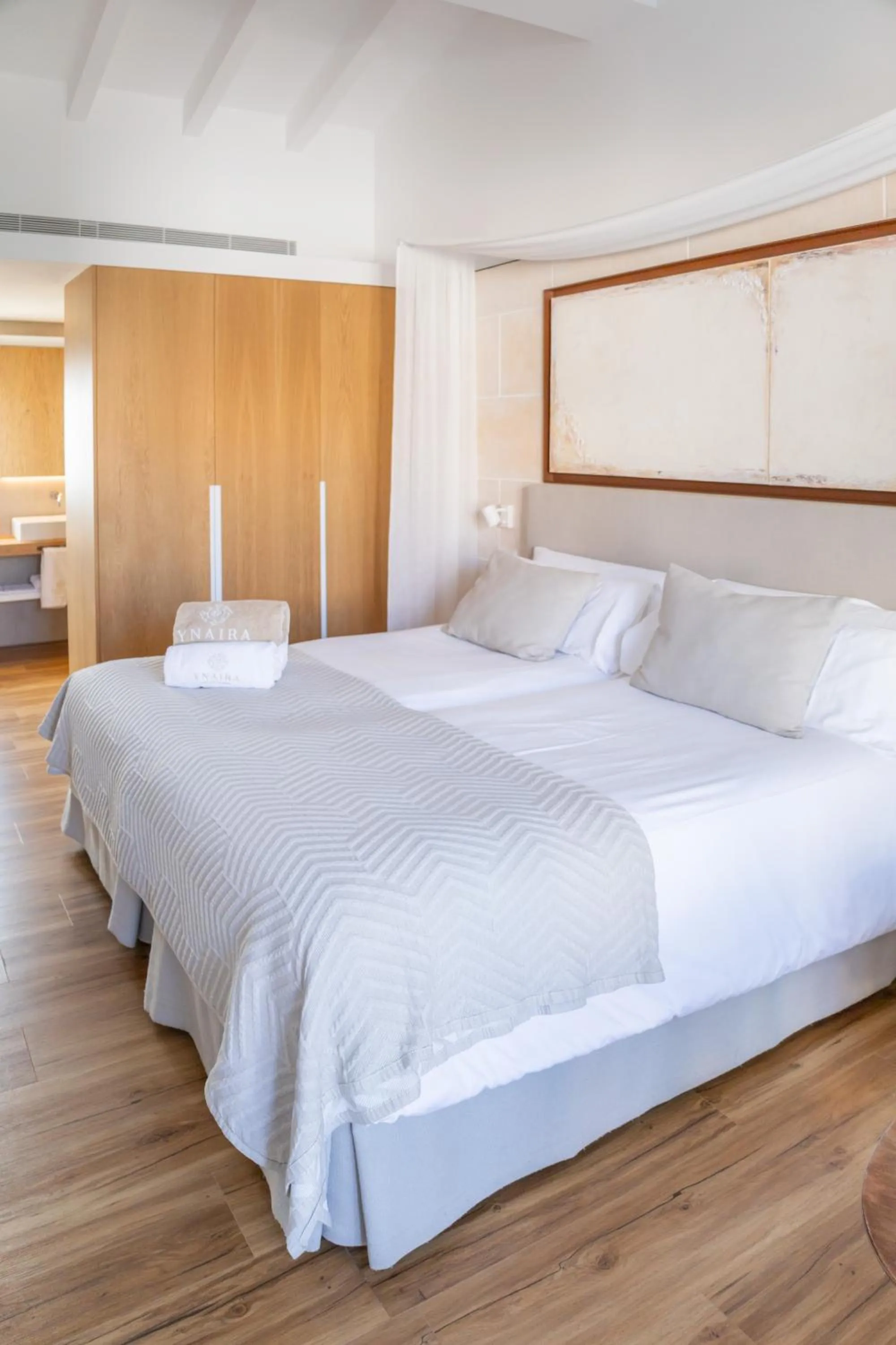 Bedroom, Bed in Ynaira hotel & Spa