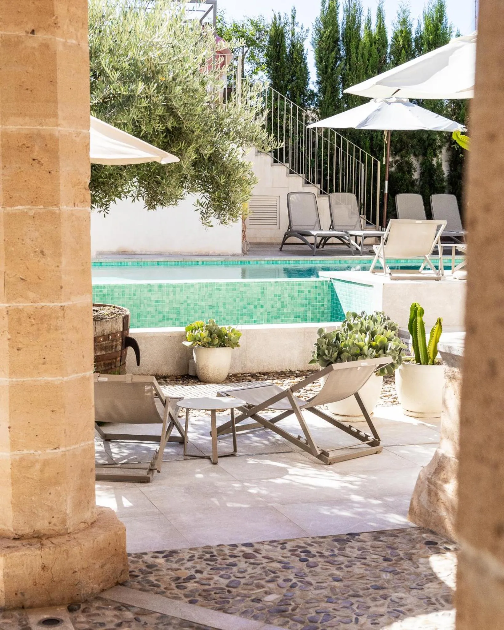 Swimming pool in Ynaira hotel & Spa