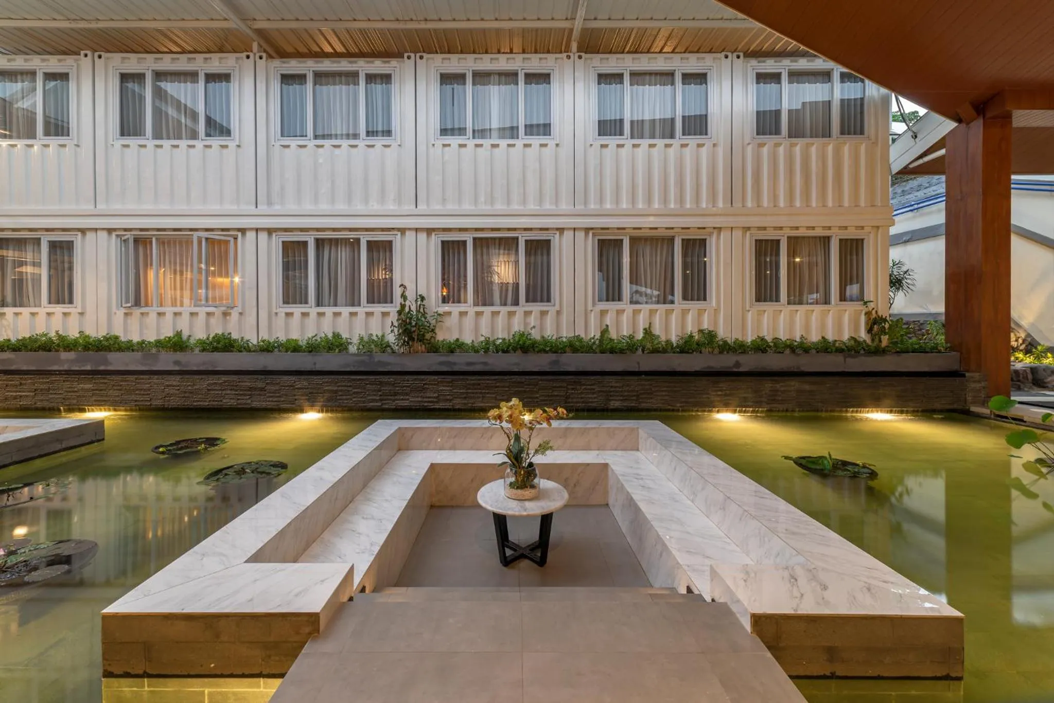 Property building in Kontena Hotel