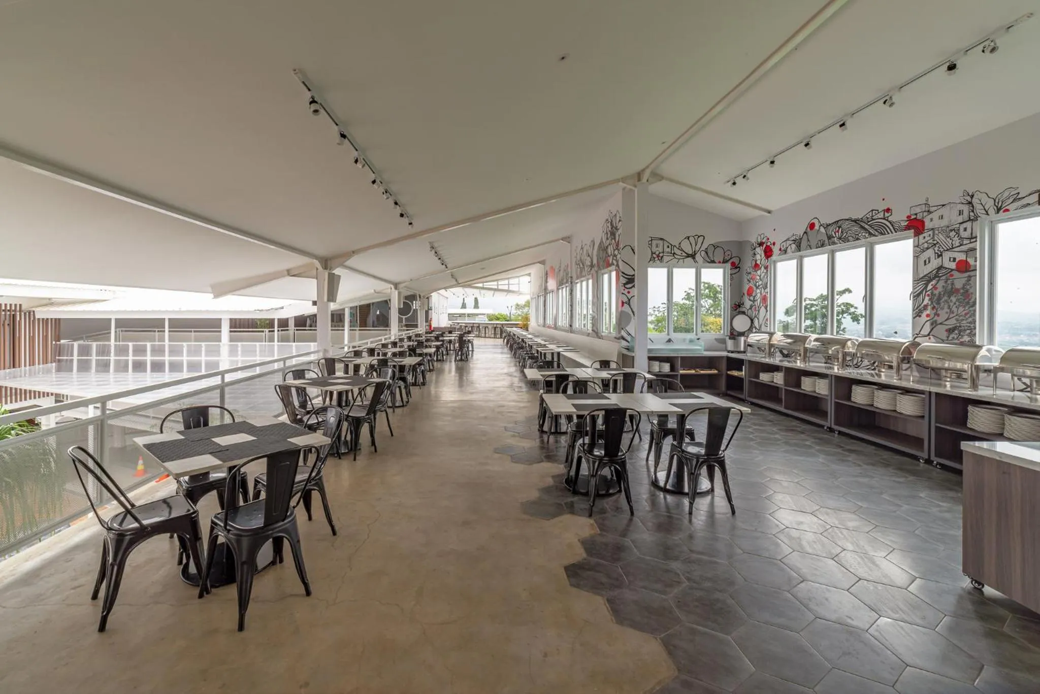 Restaurant/places to eat in Kontena Hotel