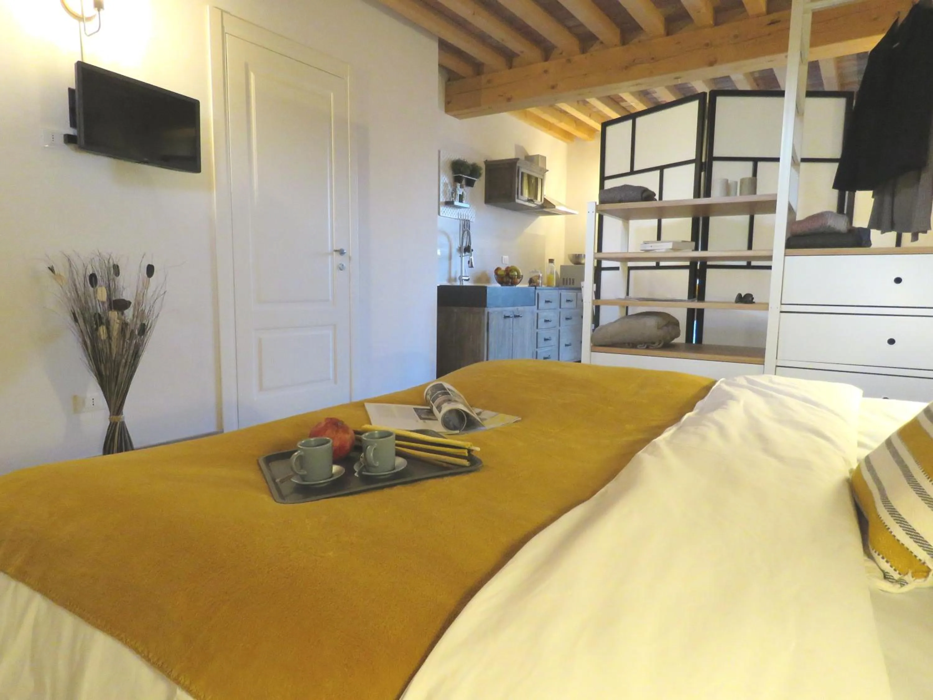 Kitchen or kitchenette, Bed in Antico Podere San Luca