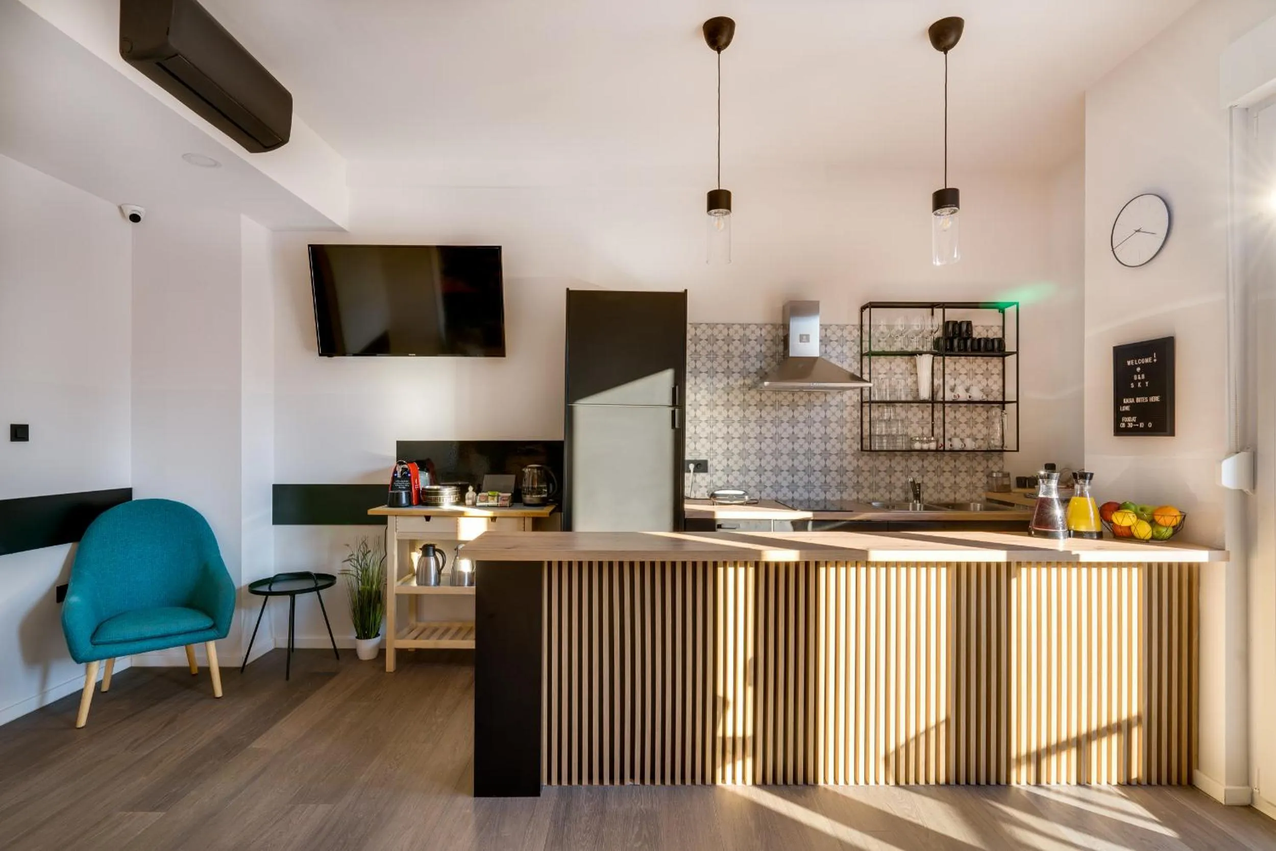 Breakfast in Bed & Breakfast Sky City Center