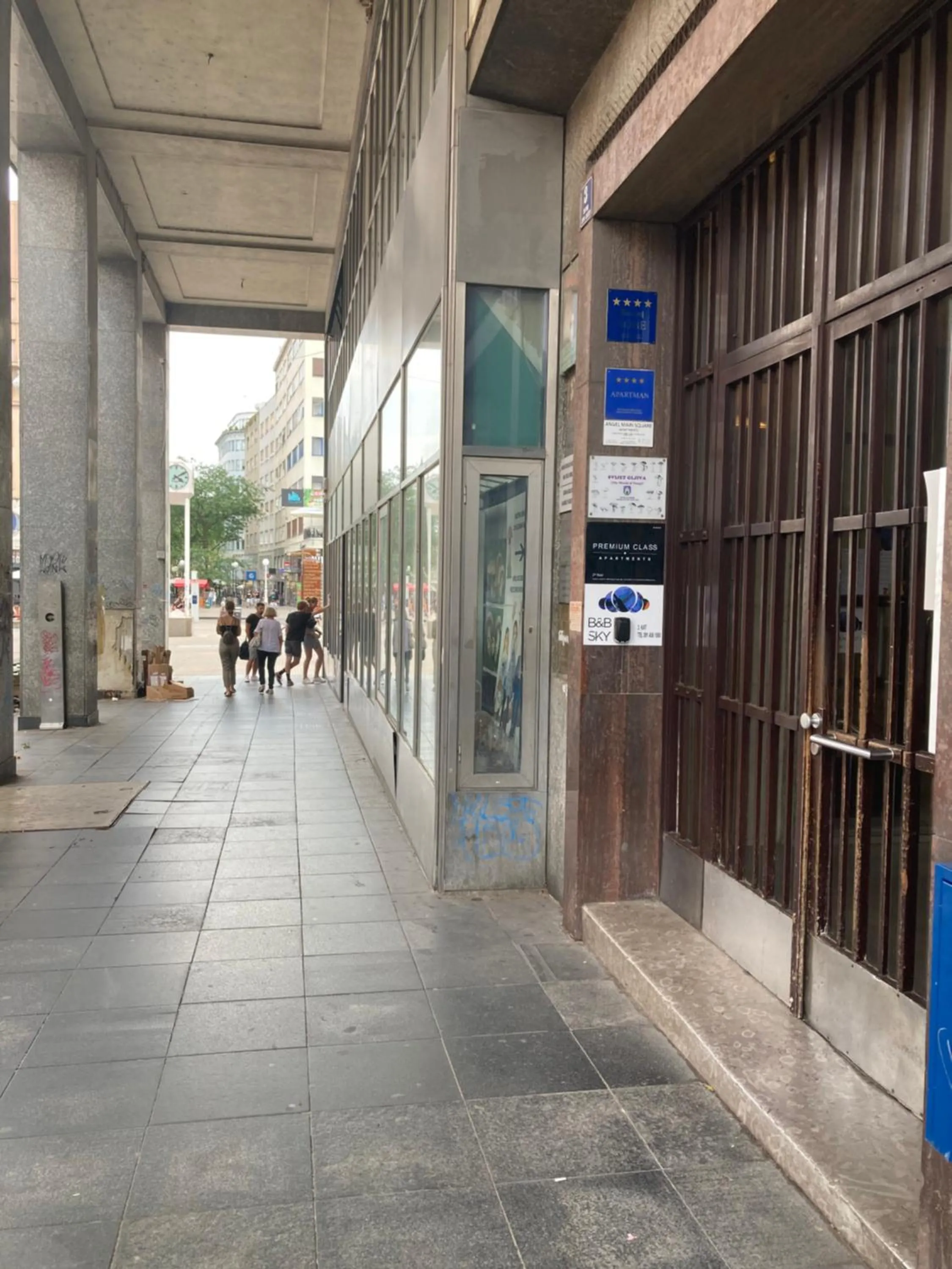 Facade/entrance in Bed & Breakfast Sky City Center