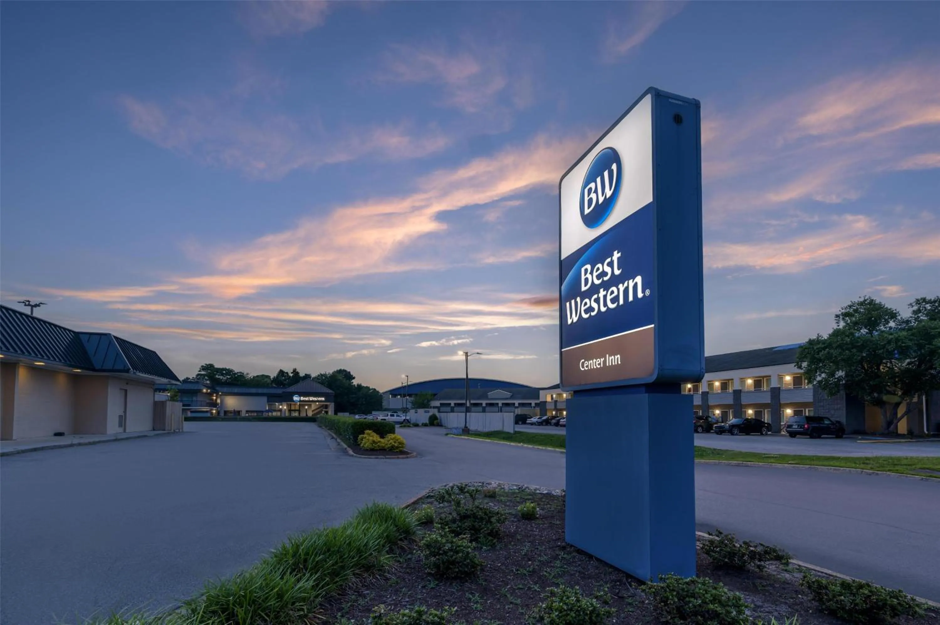 Property building in Best Western Center Inn