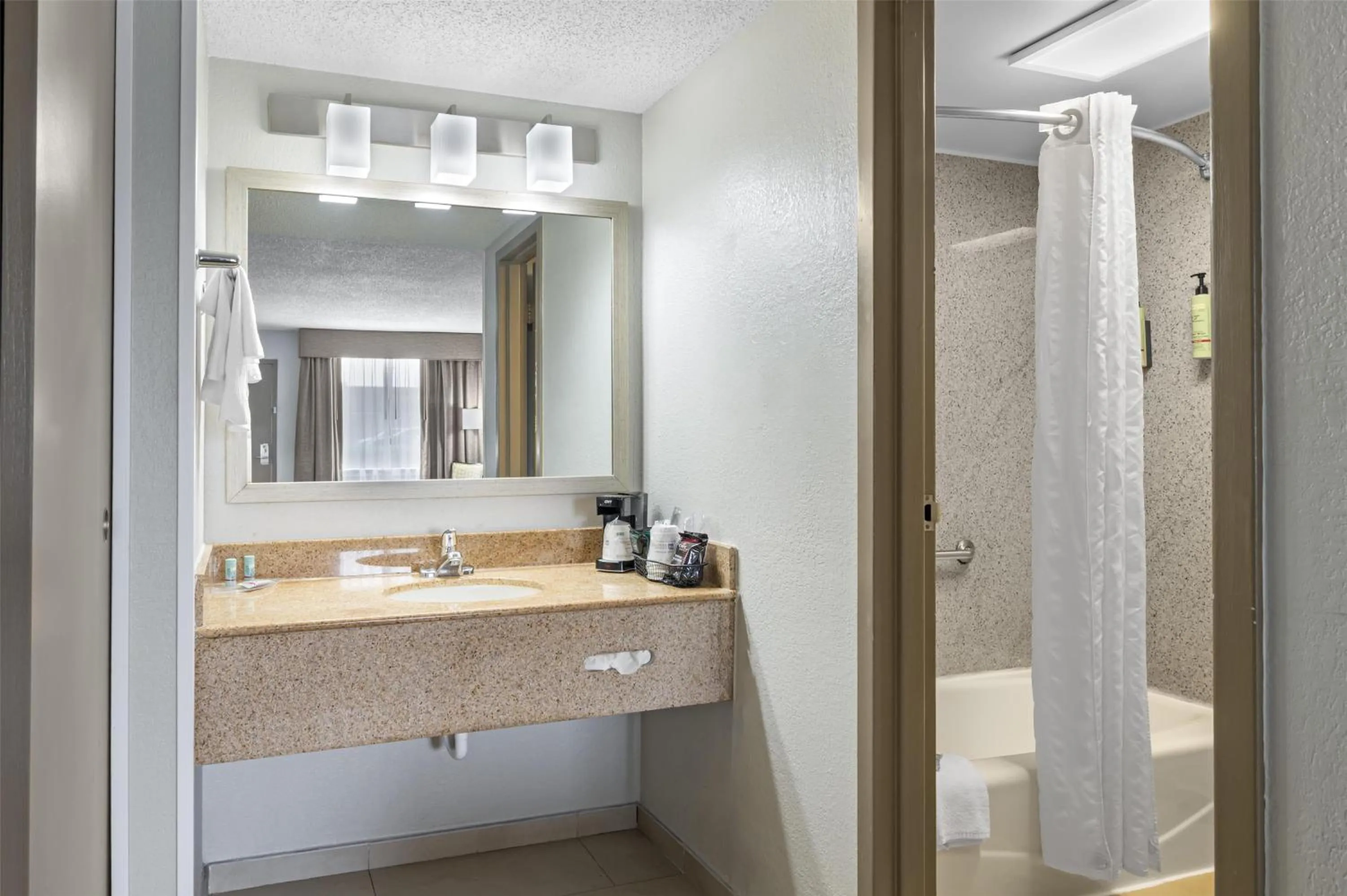 Bathroom in Best Western Center Inn