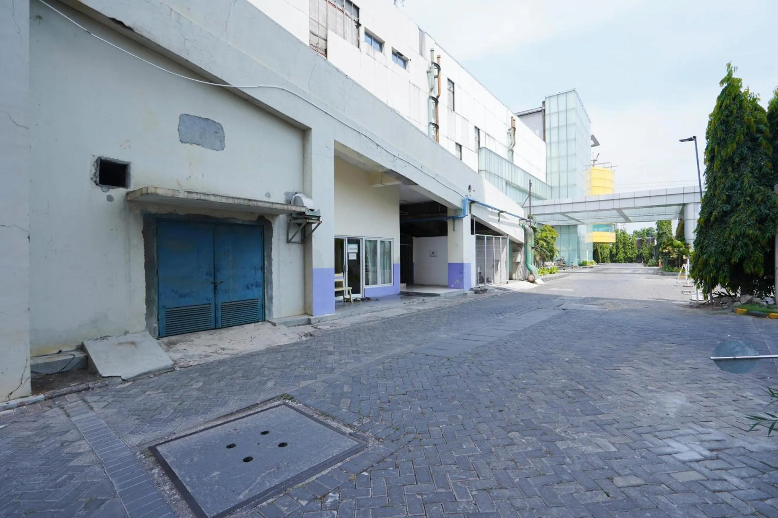 Lobby or reception in Capital O 91962 Pavilion Permata Surabaya