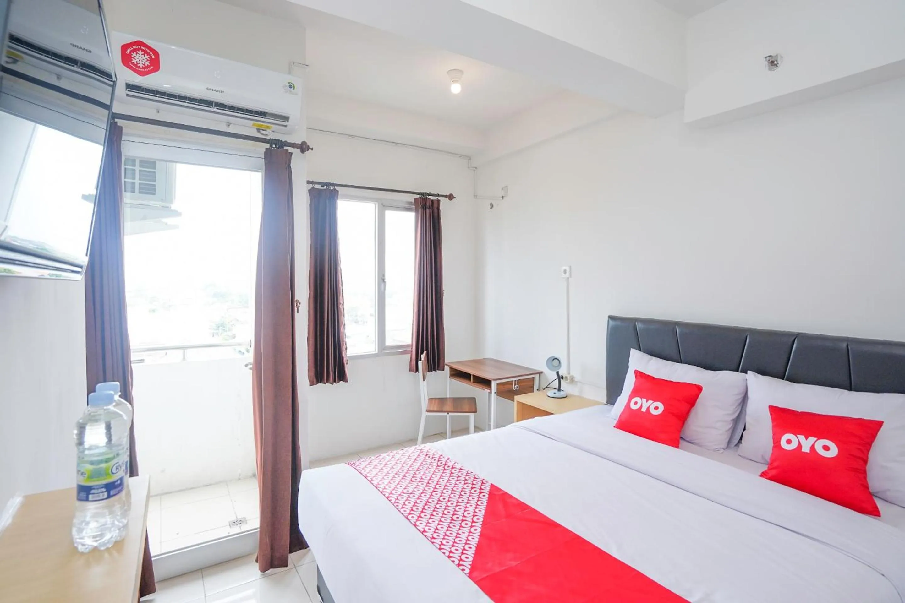 Bedroom, Bed in Capital O 91962 Pavilion Permata Surabaya