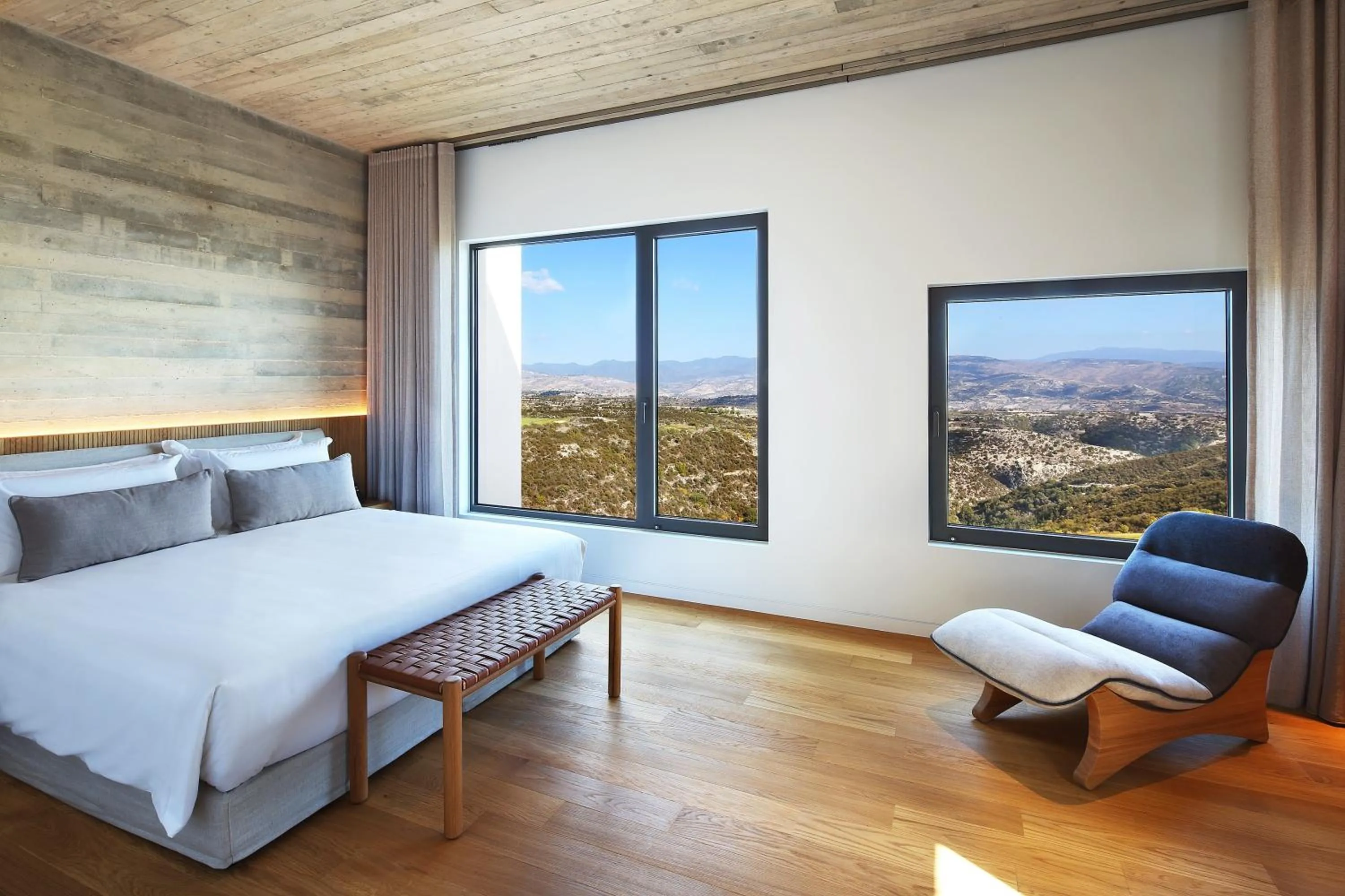 Bed in Minthis Resort