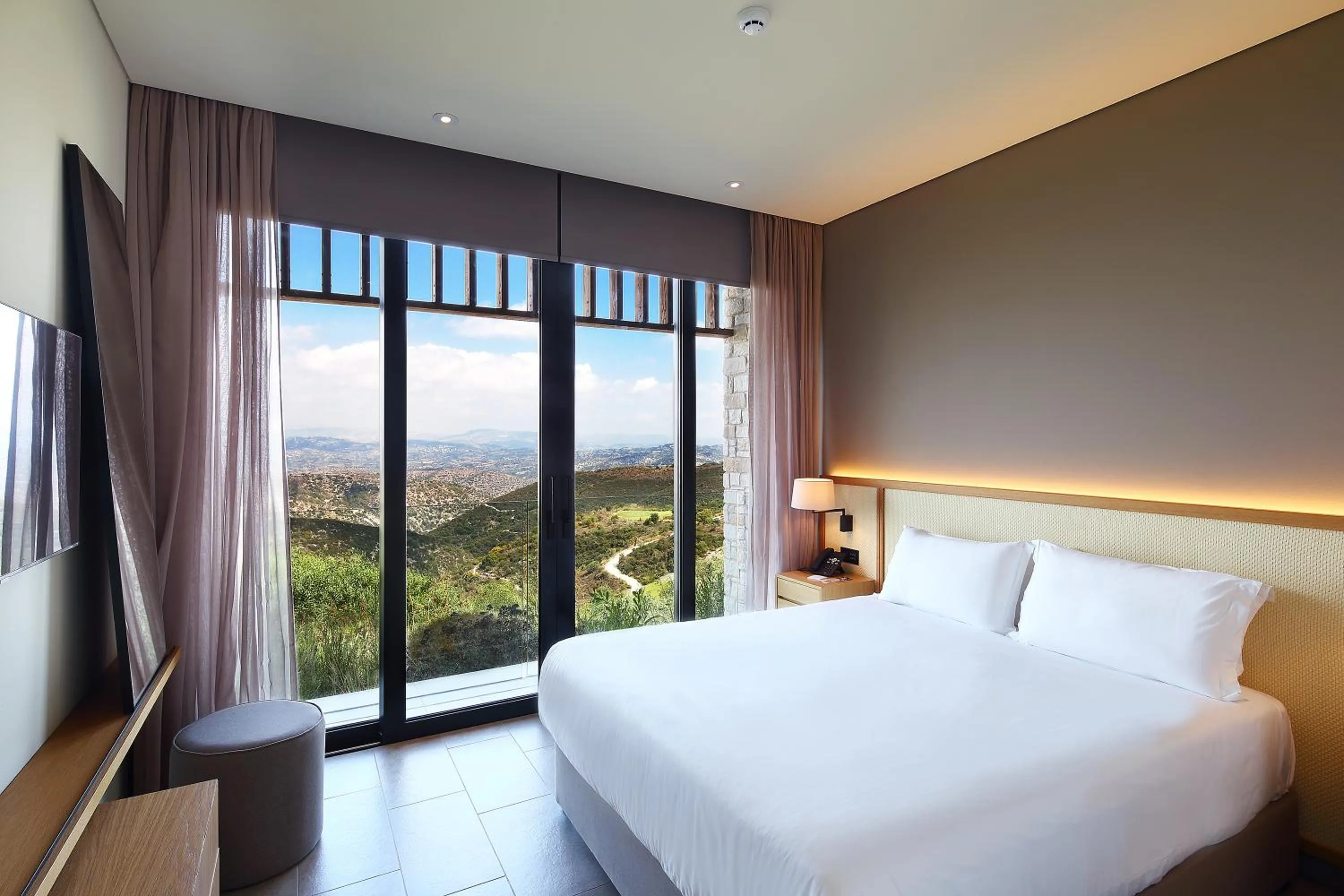 Bedroom, Bed in Minthis Resort