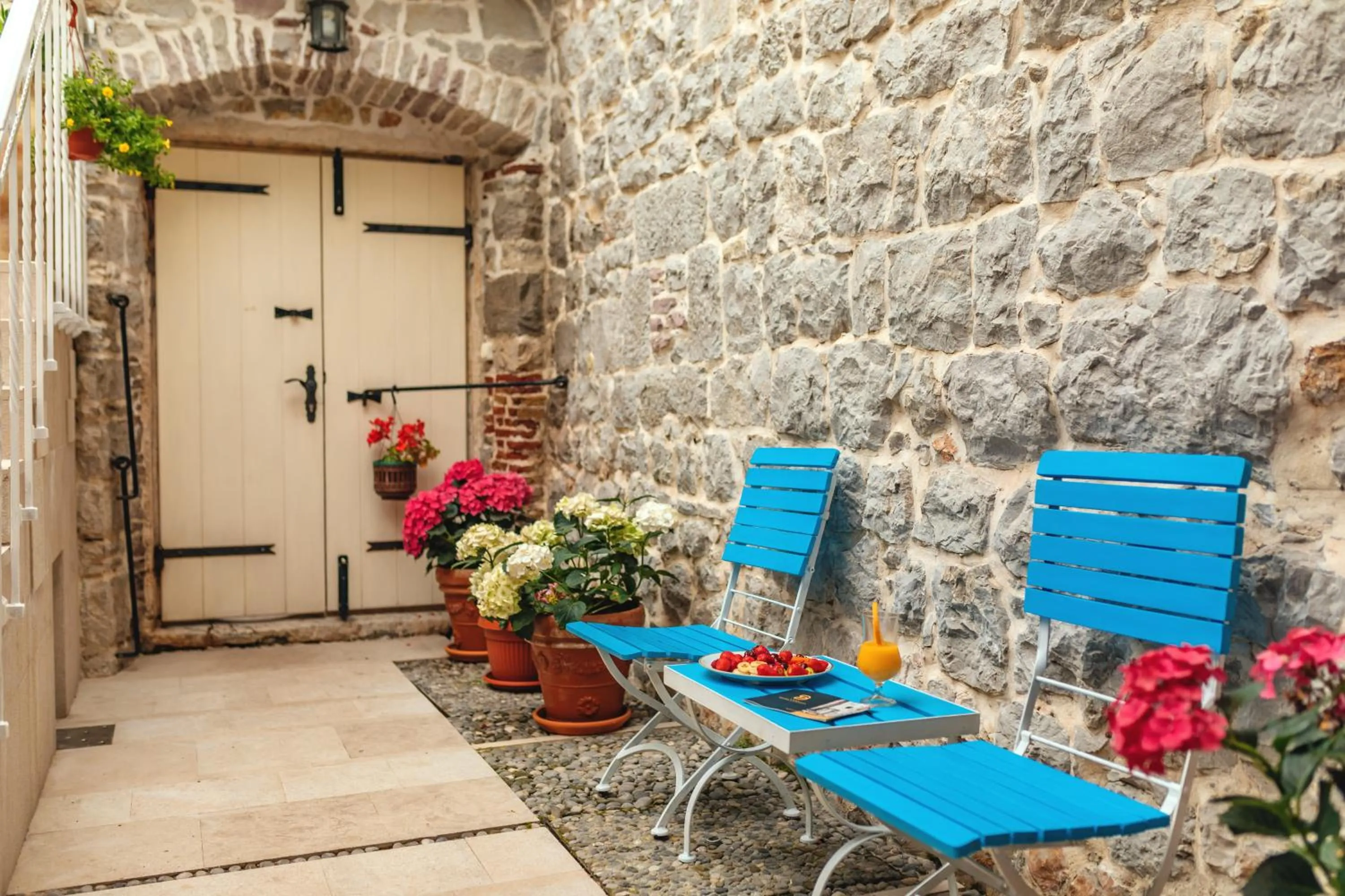 Facade/entrance in Boutique Hotel Blanc & Bleu - Capitano