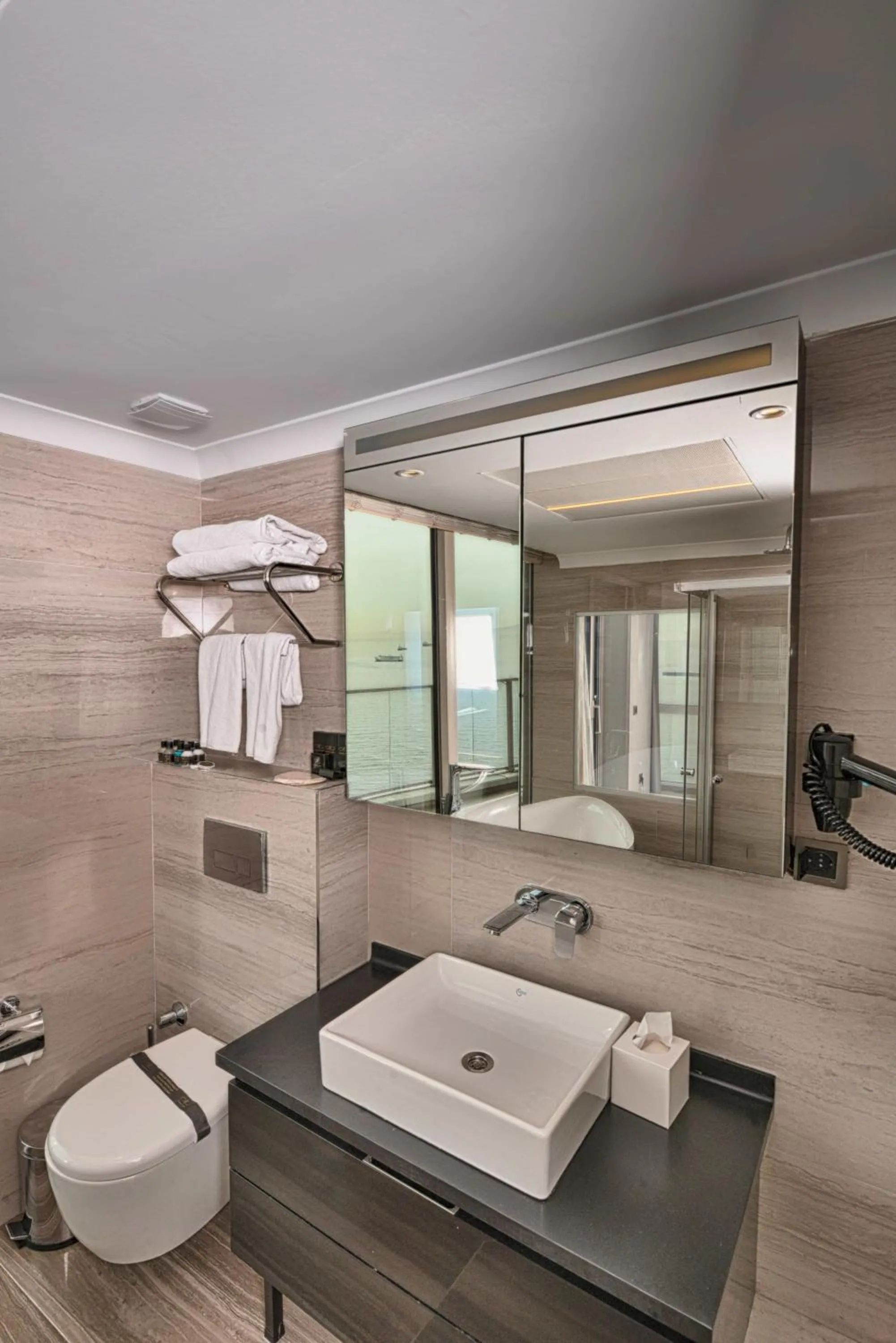 Shower in Best Western Premier Ottoperla Hotel