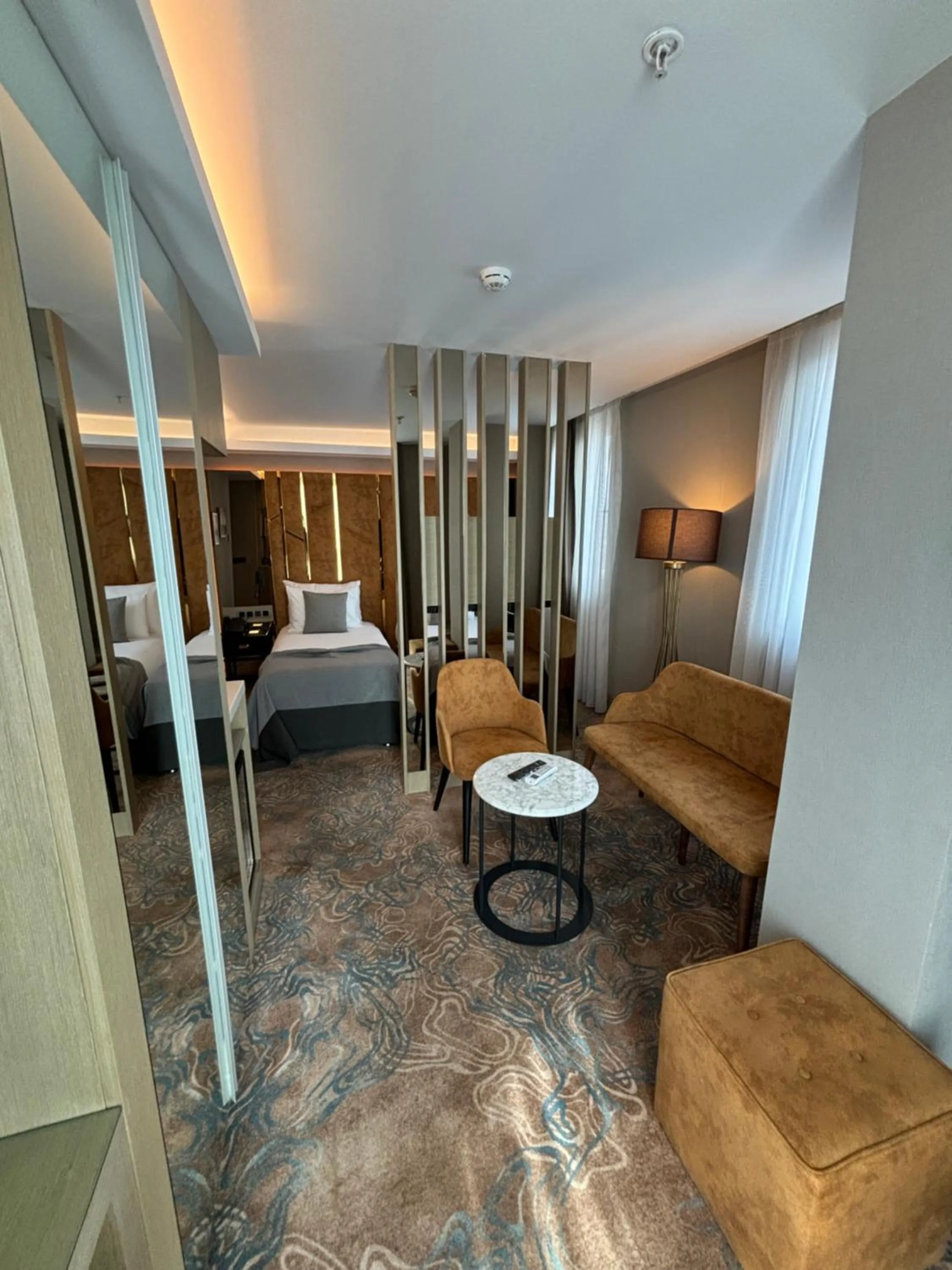 Bed in Best Western Premier Ottoperla Hotel