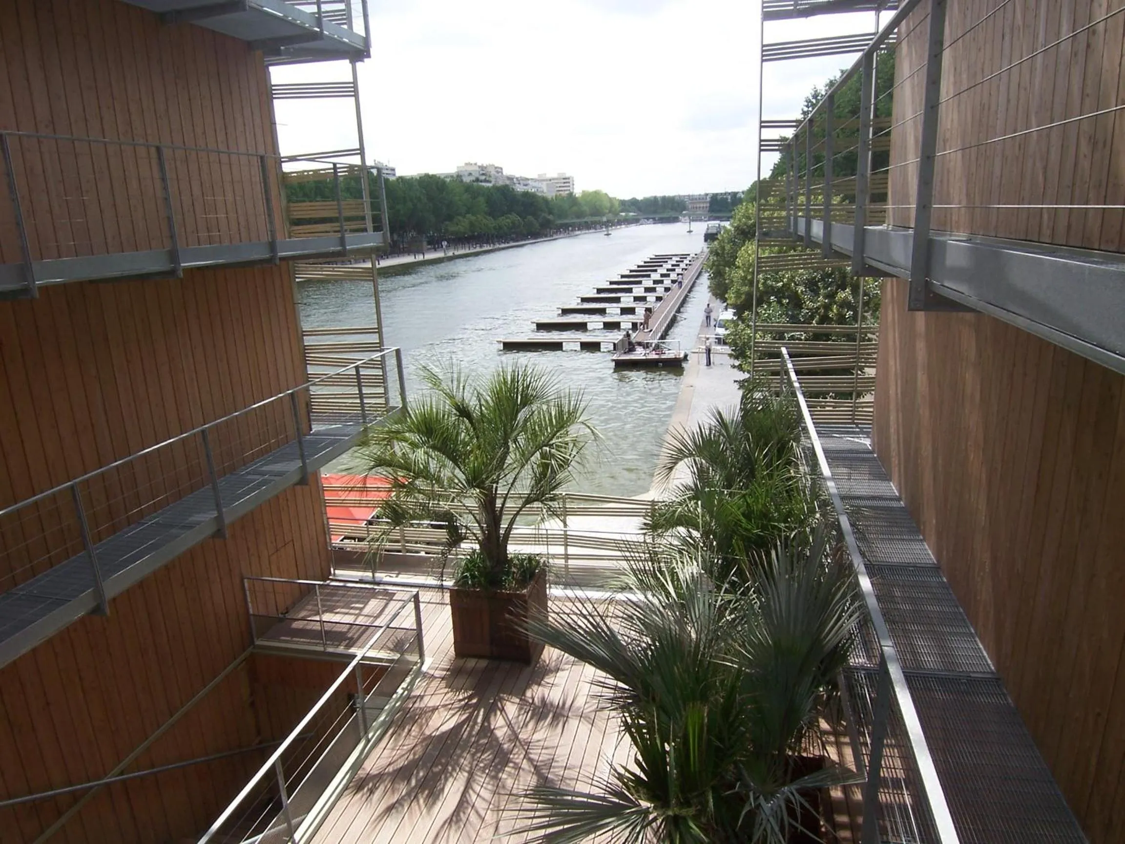 Day in Holiday Inn Express Paris-Canal De La Villette by IHG