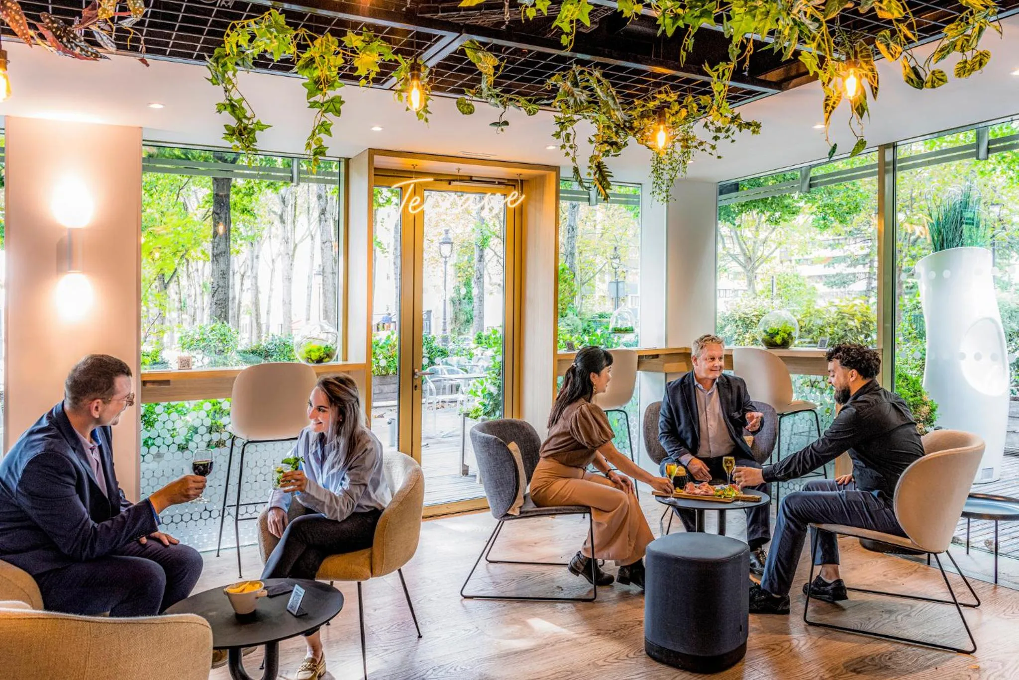 Lounge or bar in Holiday Inn Express Paris-Canal De La Villette by IHG