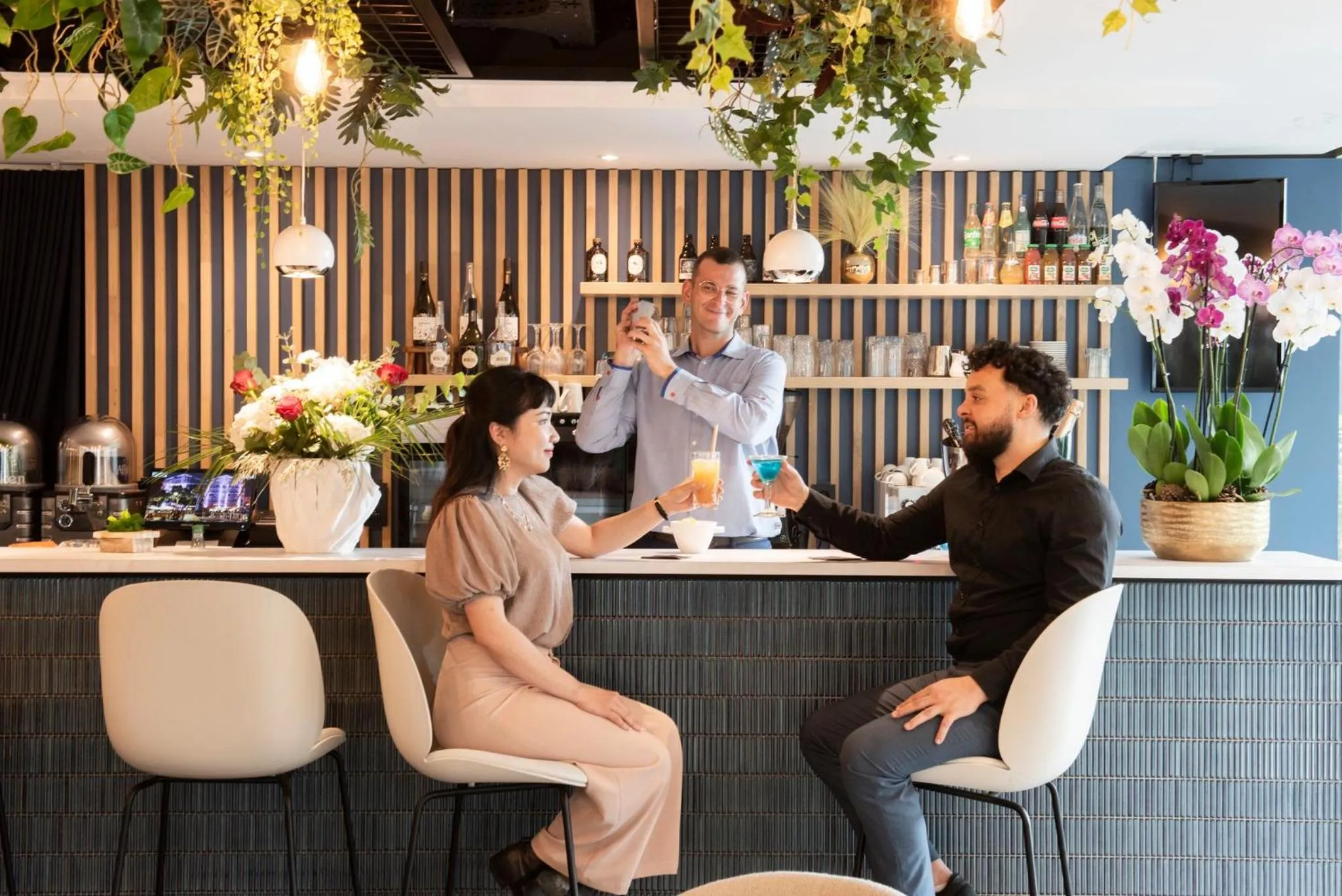 Restaurant/places to eat in Holiday Inn Express Paris-Canal De La Villette by IHG