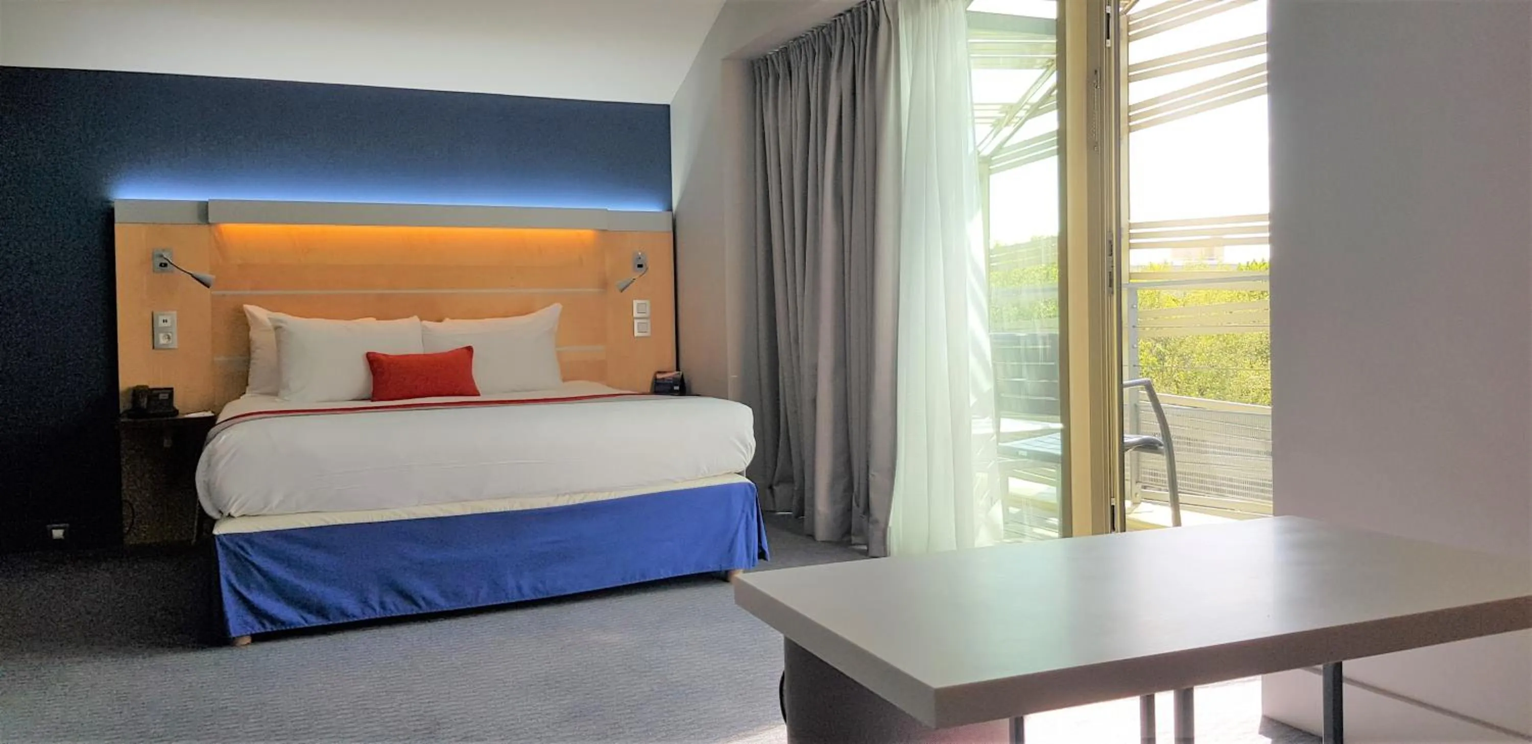 Photo of the whole room, Bed in Holiday Inn Express Paris-Canal De La Villette by IHG