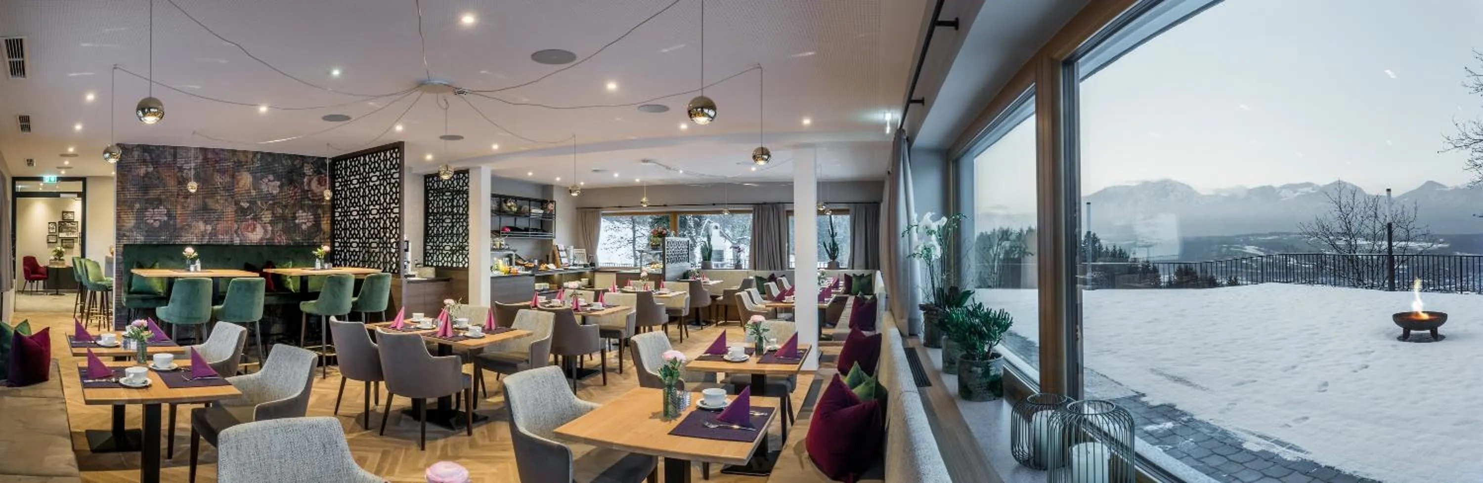 Restaurant/places to eat in Hotel Hennersberg