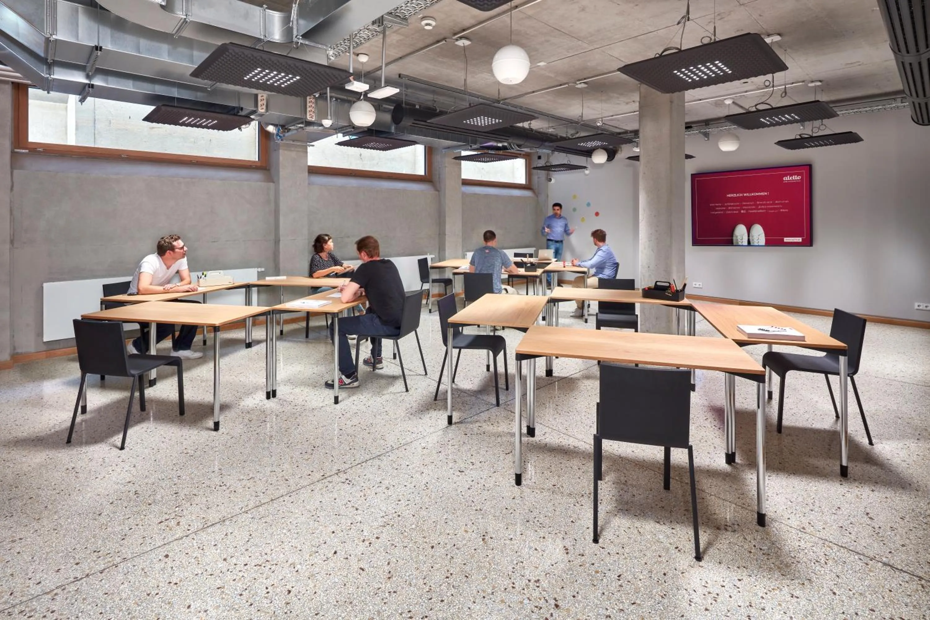 People in aletto Hotel Potsdamer Platz