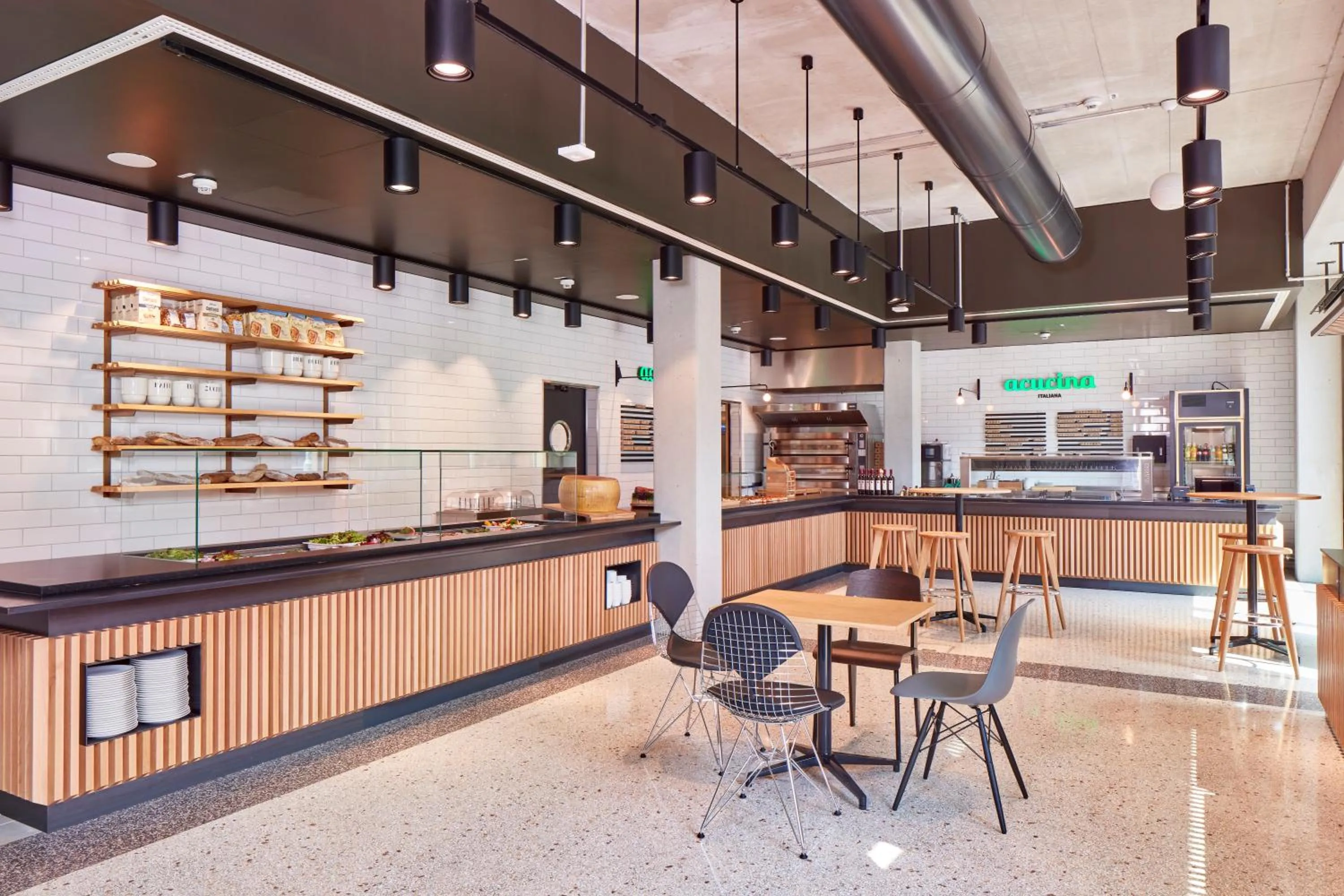 Restaurant/places to eat in aletto Hotel Potsdamer Platz