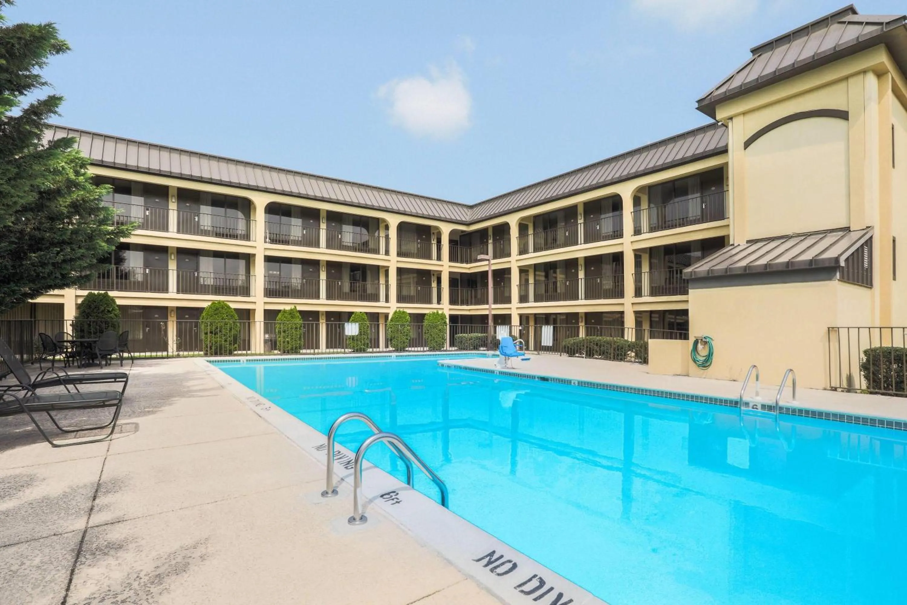 Pool view in Days Inn by Wyndham Newark Wilmington
