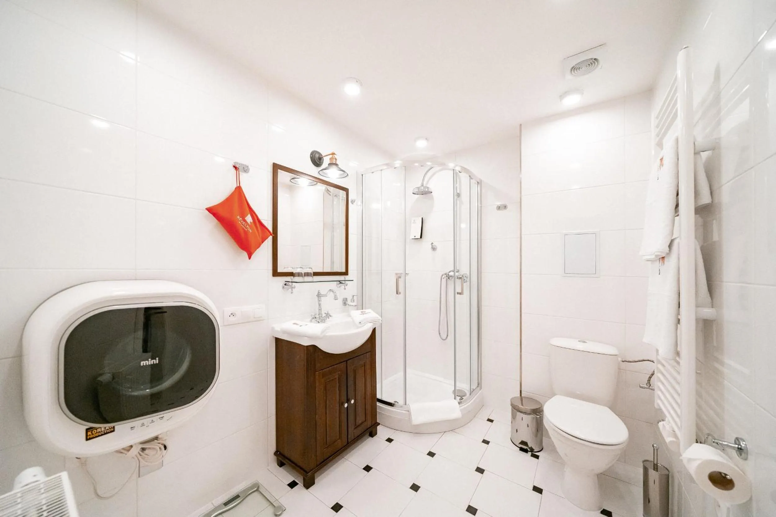 Shower in Revelton Studios Marianske Lazne