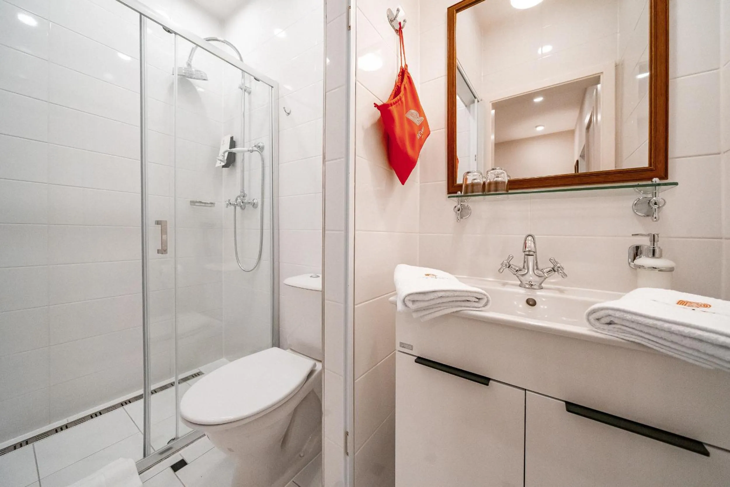 Shower in Revelton Studios Marianske Lazne