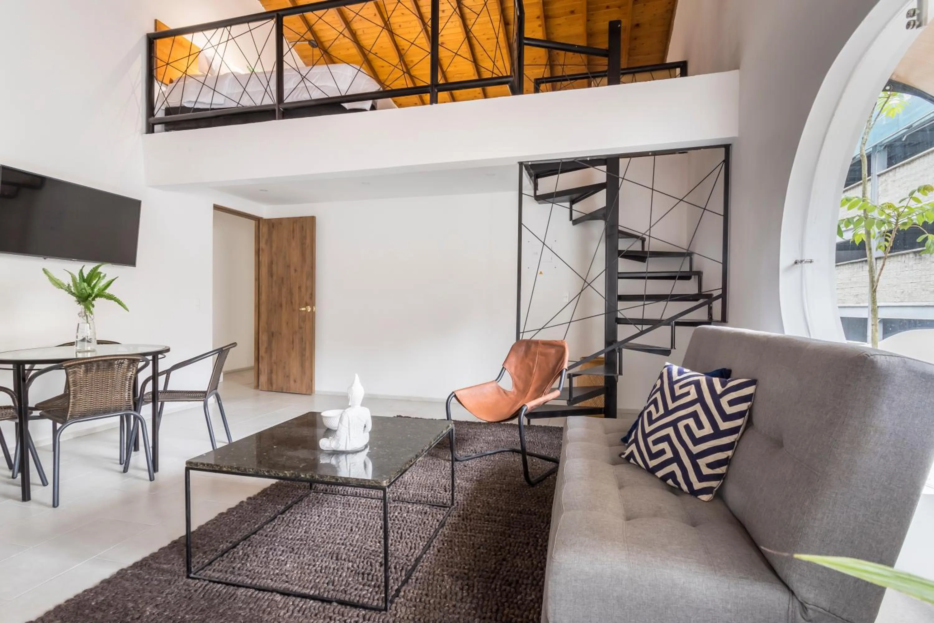 TV and multimedia in Soy Local Primavera