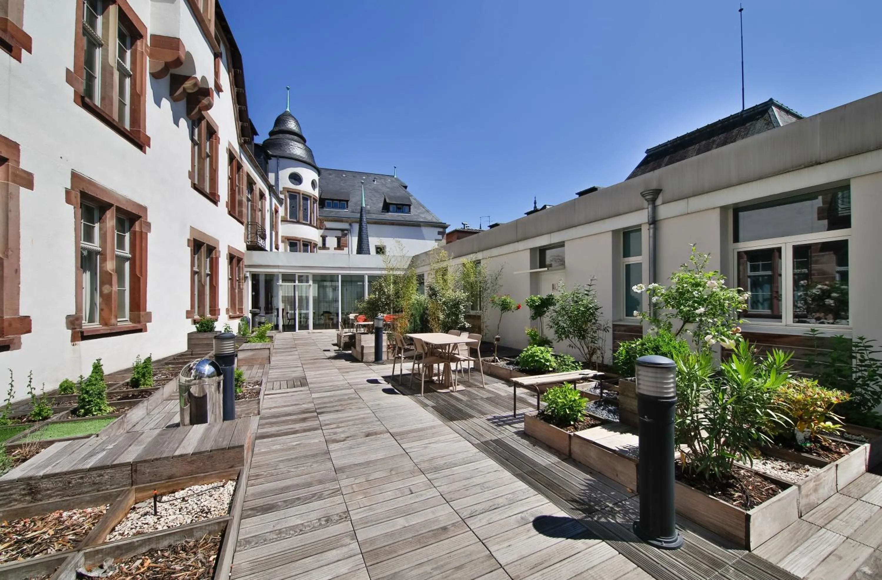 Property building in Aparthotel Adagio Strasbourg Place Kleber