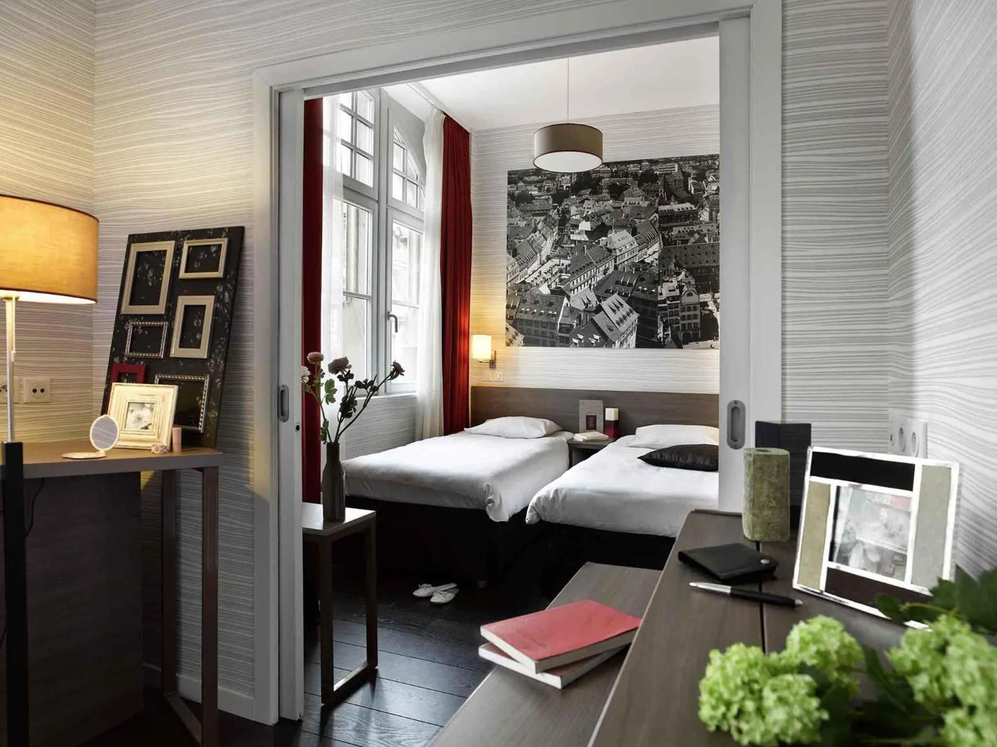 Bedroom, Bed in Aparthotel Adagio Strasbourg Place Kleber