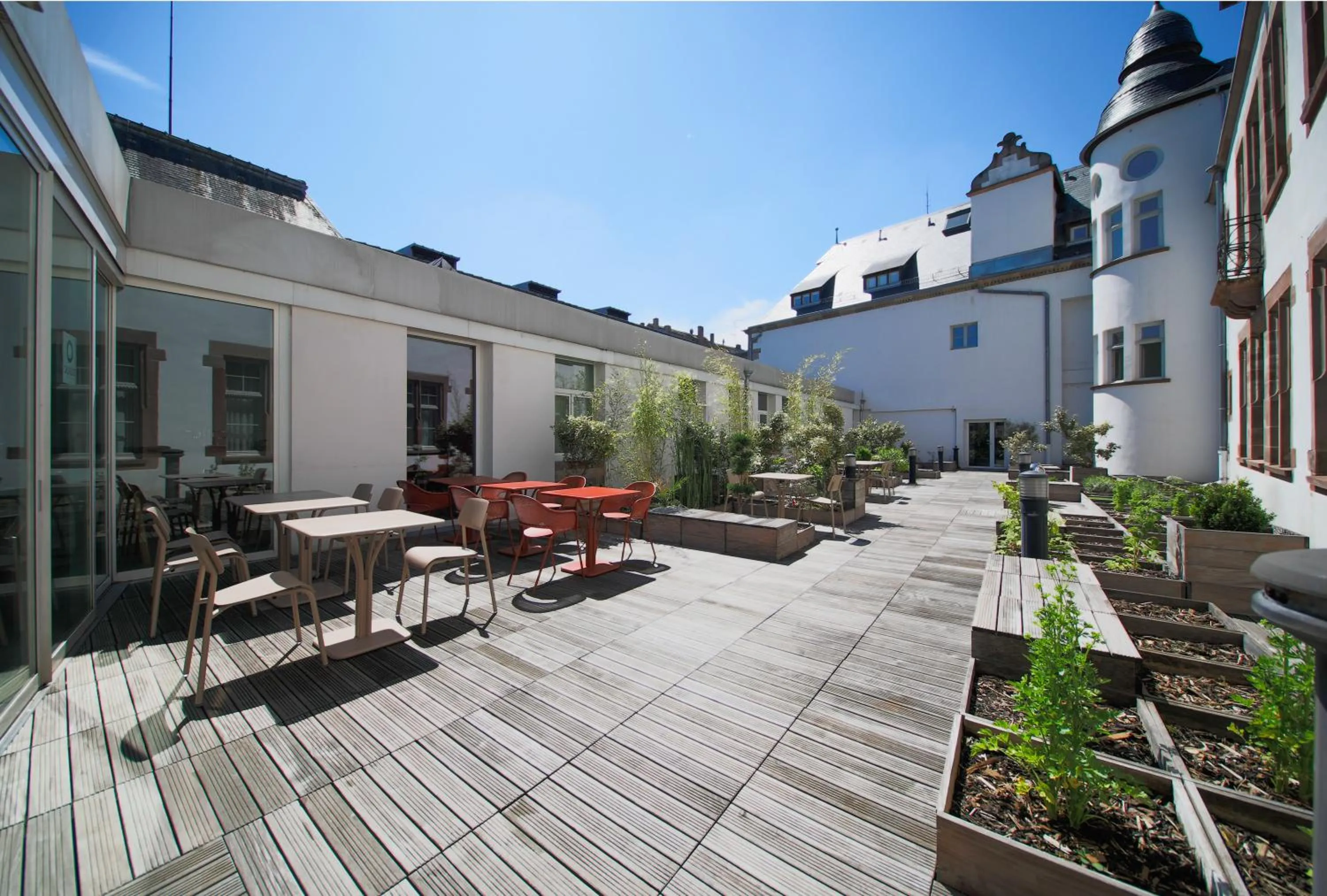 Property building in Aparthotel Adagio Strasbourg Place Kleber