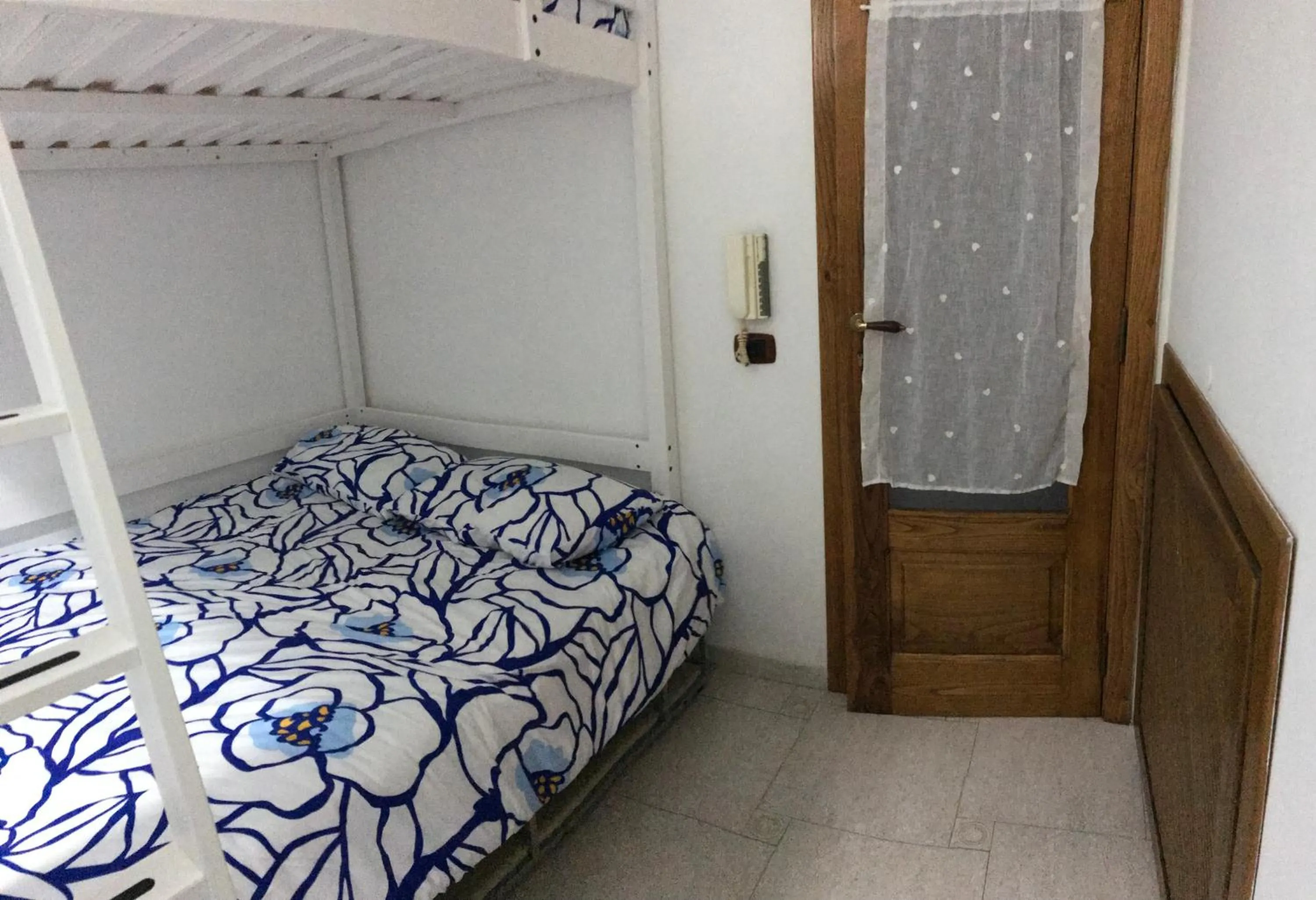 Bedroom in La dimora di bronzo