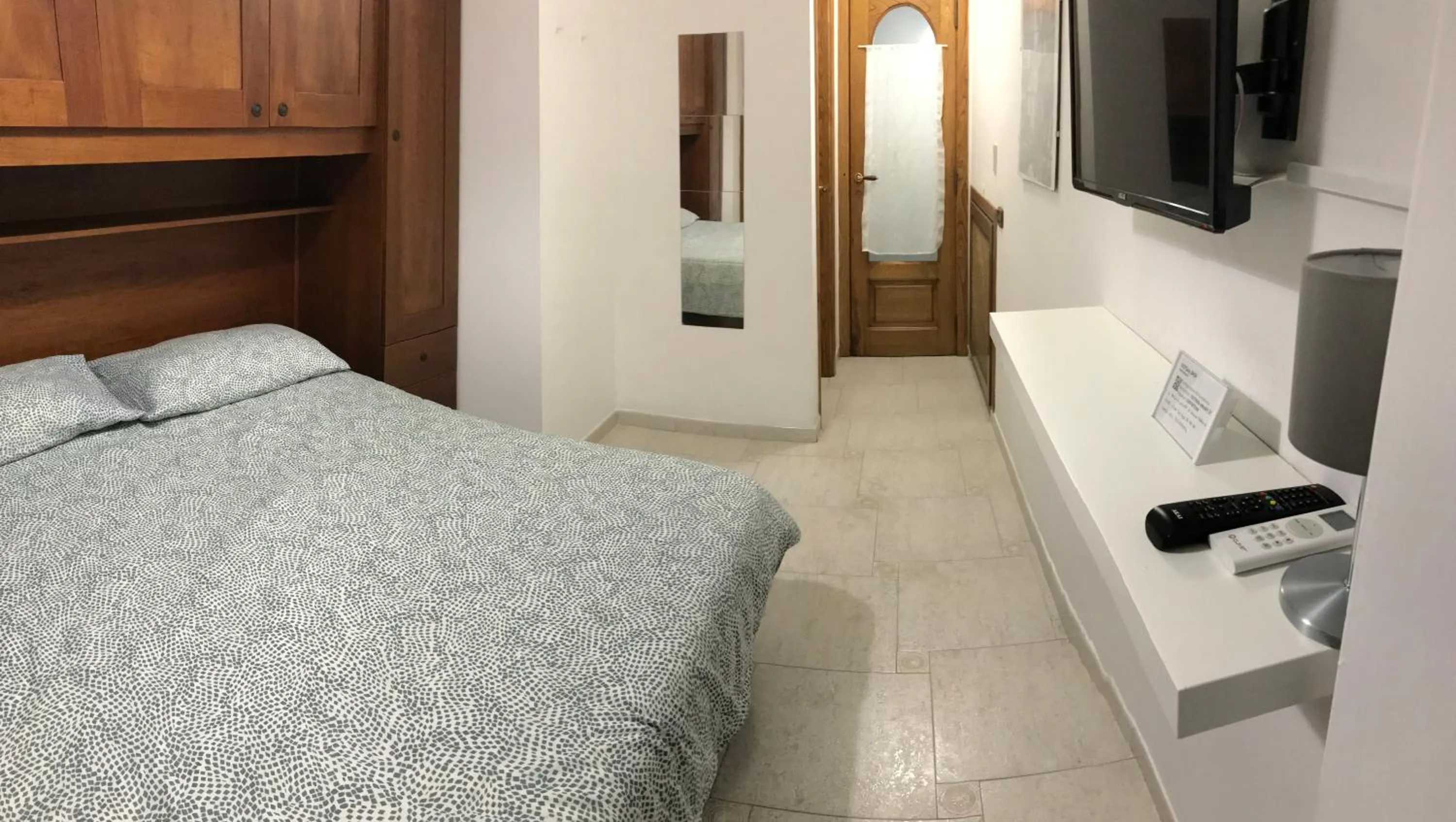 Bedroom in La dimora di bronzo
