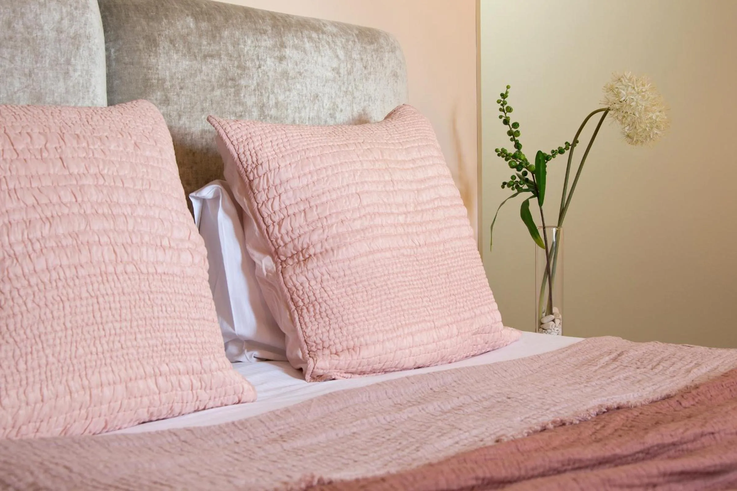 Bed in Hôtel Le Pré Saint Michel