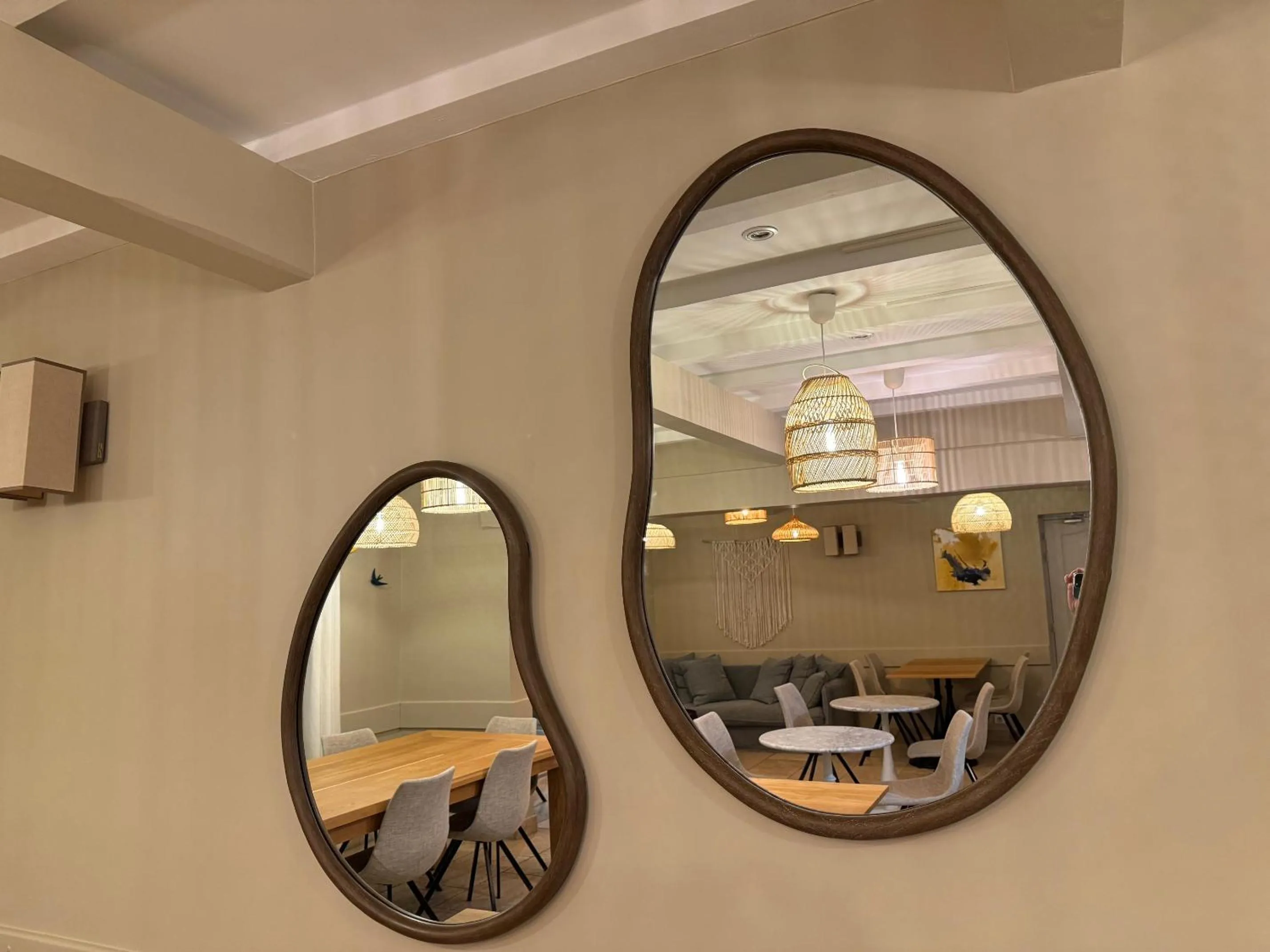 Decorative detail in Hôtel Le Pré Saint Michel