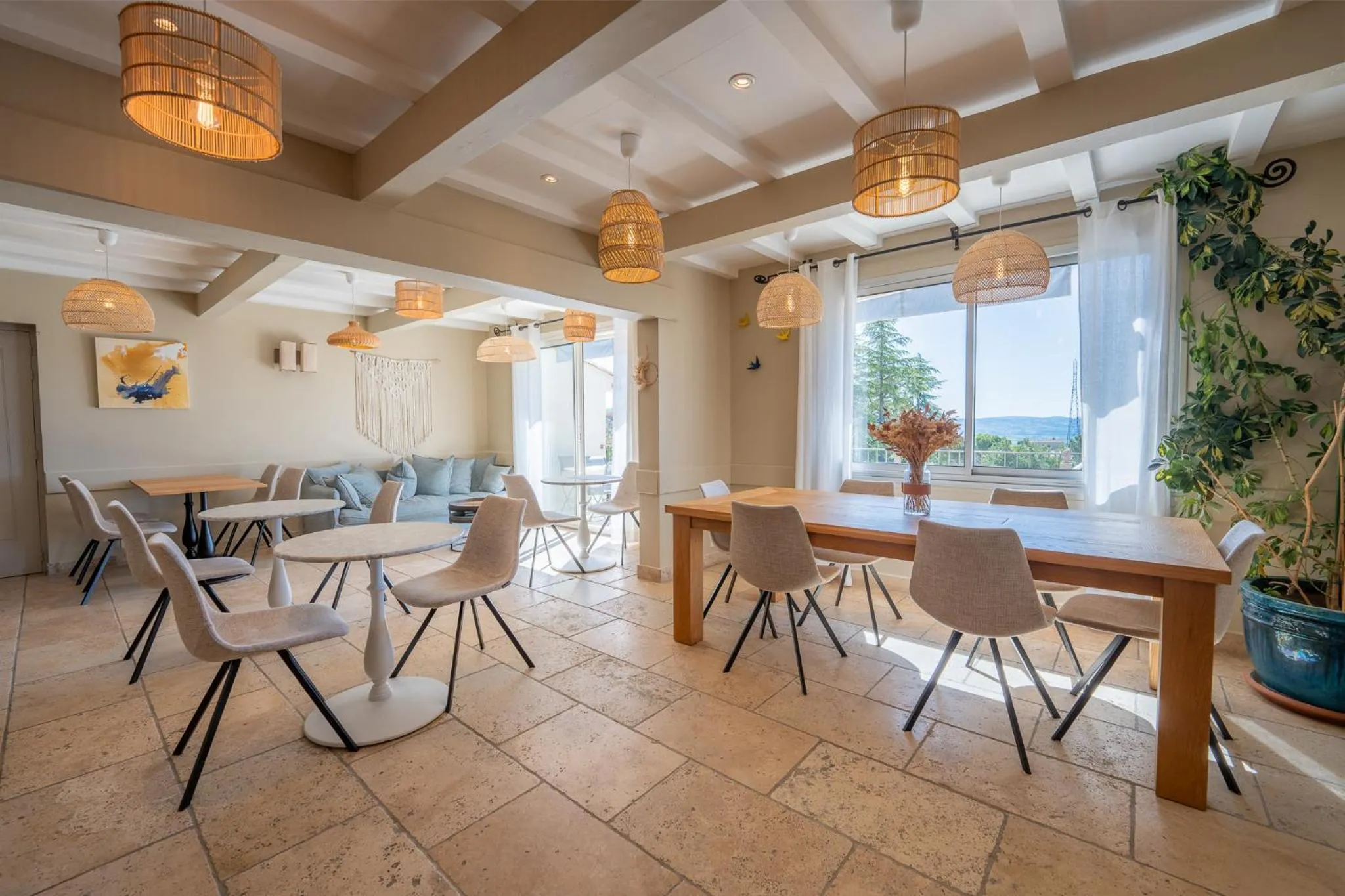 Living room in Hôtel Le Pré Saint Michel